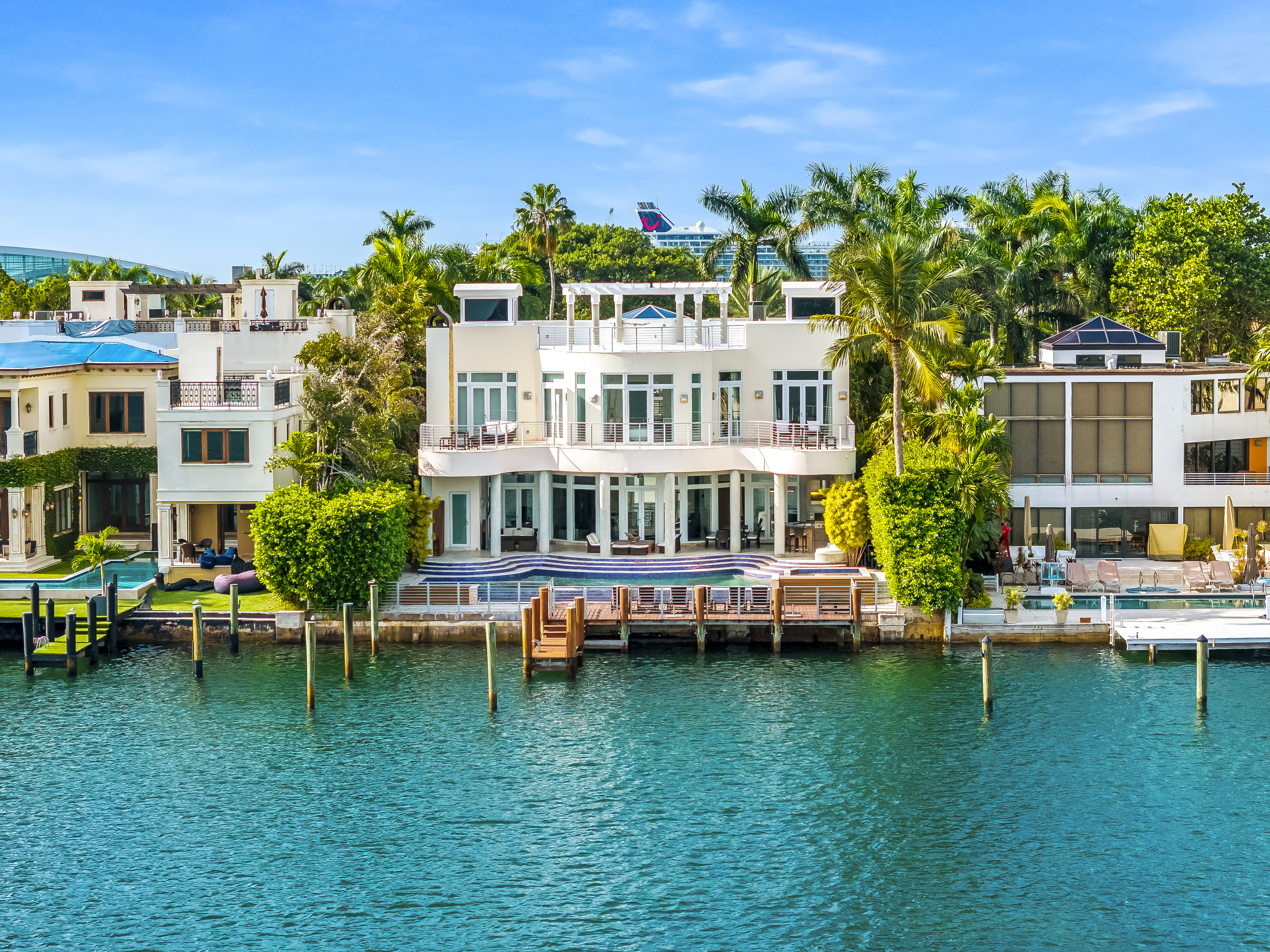 271 N Hibiscus Drive Miami Beach FL 33139