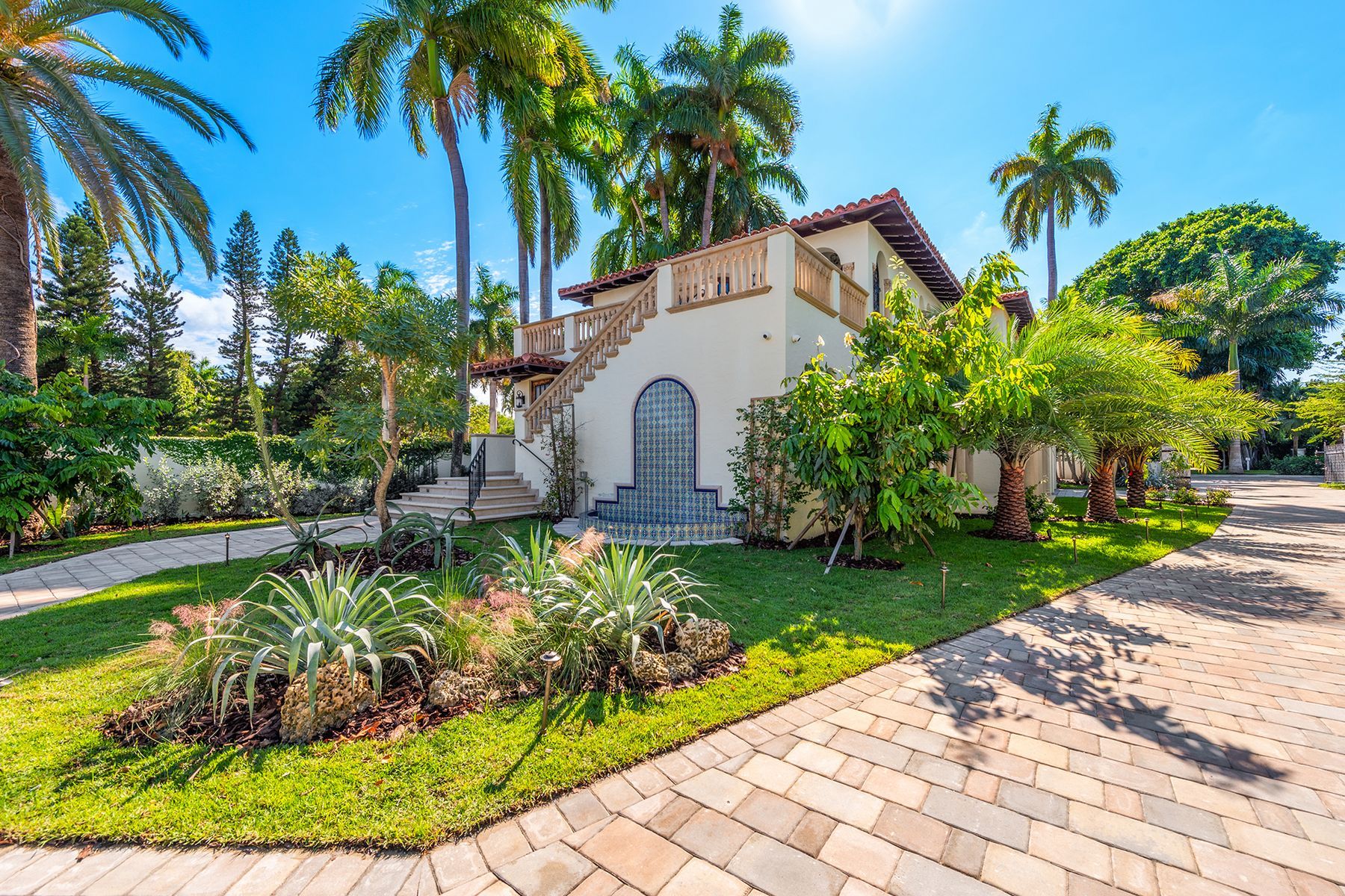 49 Palm Avenue Miami Beach FL 33139