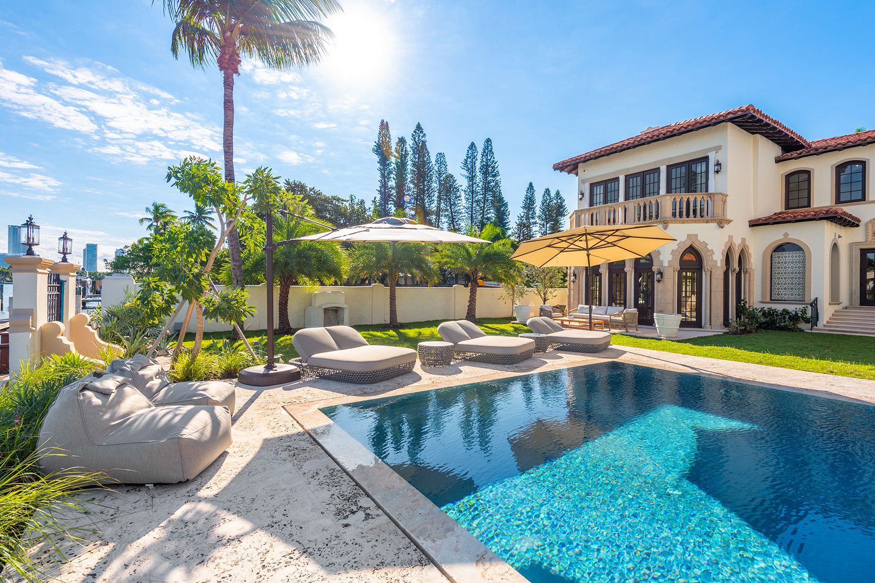 49 Palm Avenue Miami Beach FL 33139