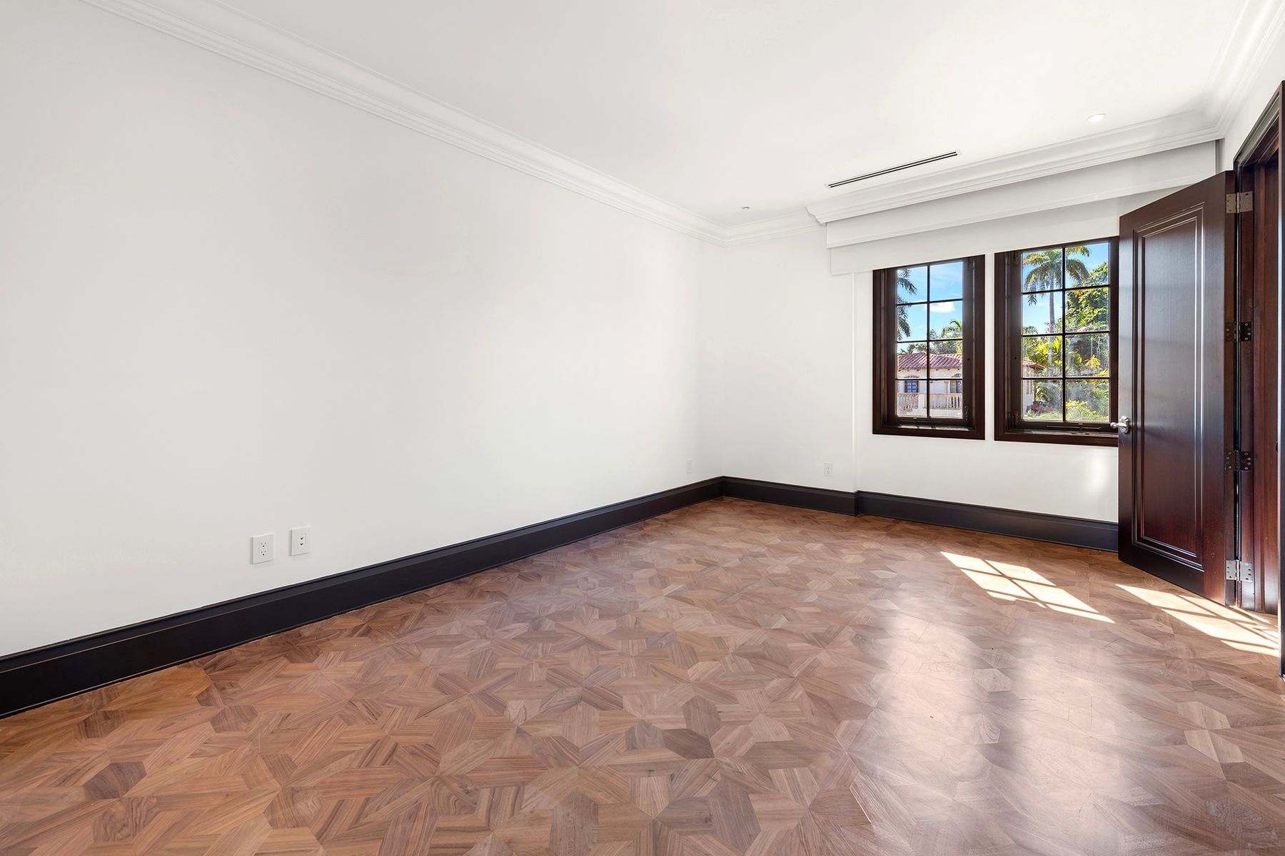 49 Palm Avenue Miami Beach FL 33139