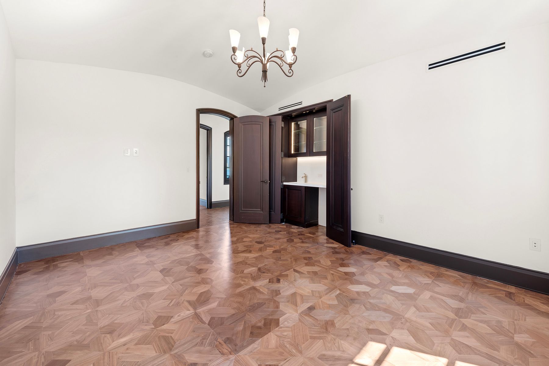 49 Palm Avenue Miami Beach FL 33139