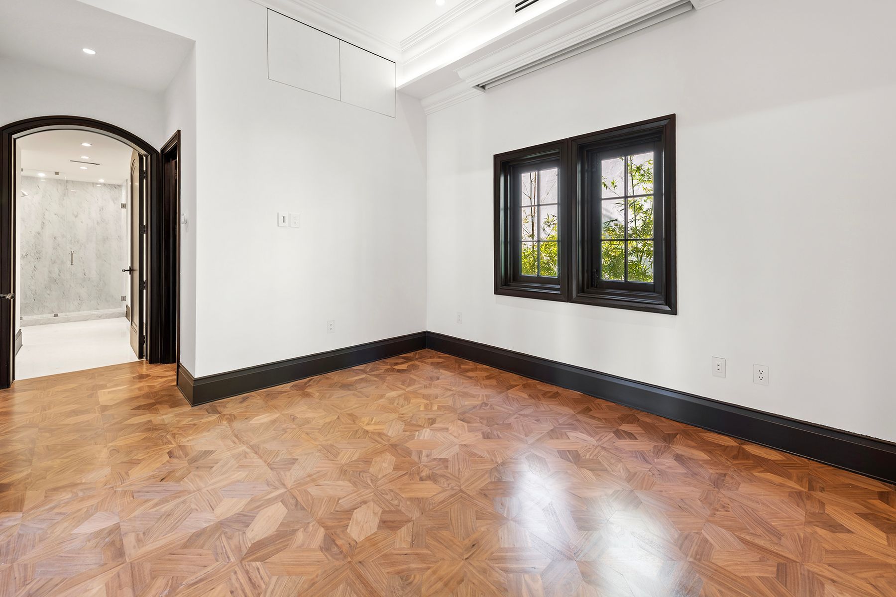 49 Palm Avenue Miami Beach FL 33139