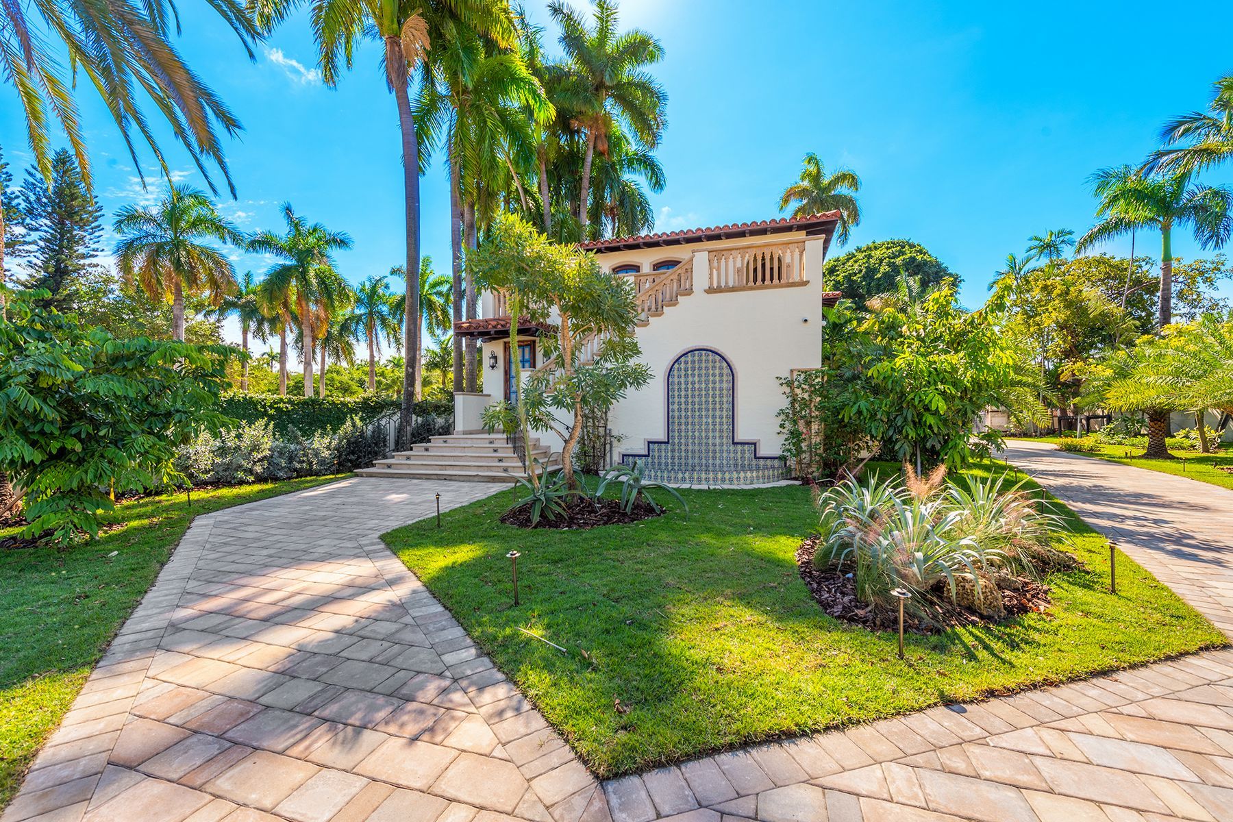 49 Palm Avenue Miami Beach FL 33139