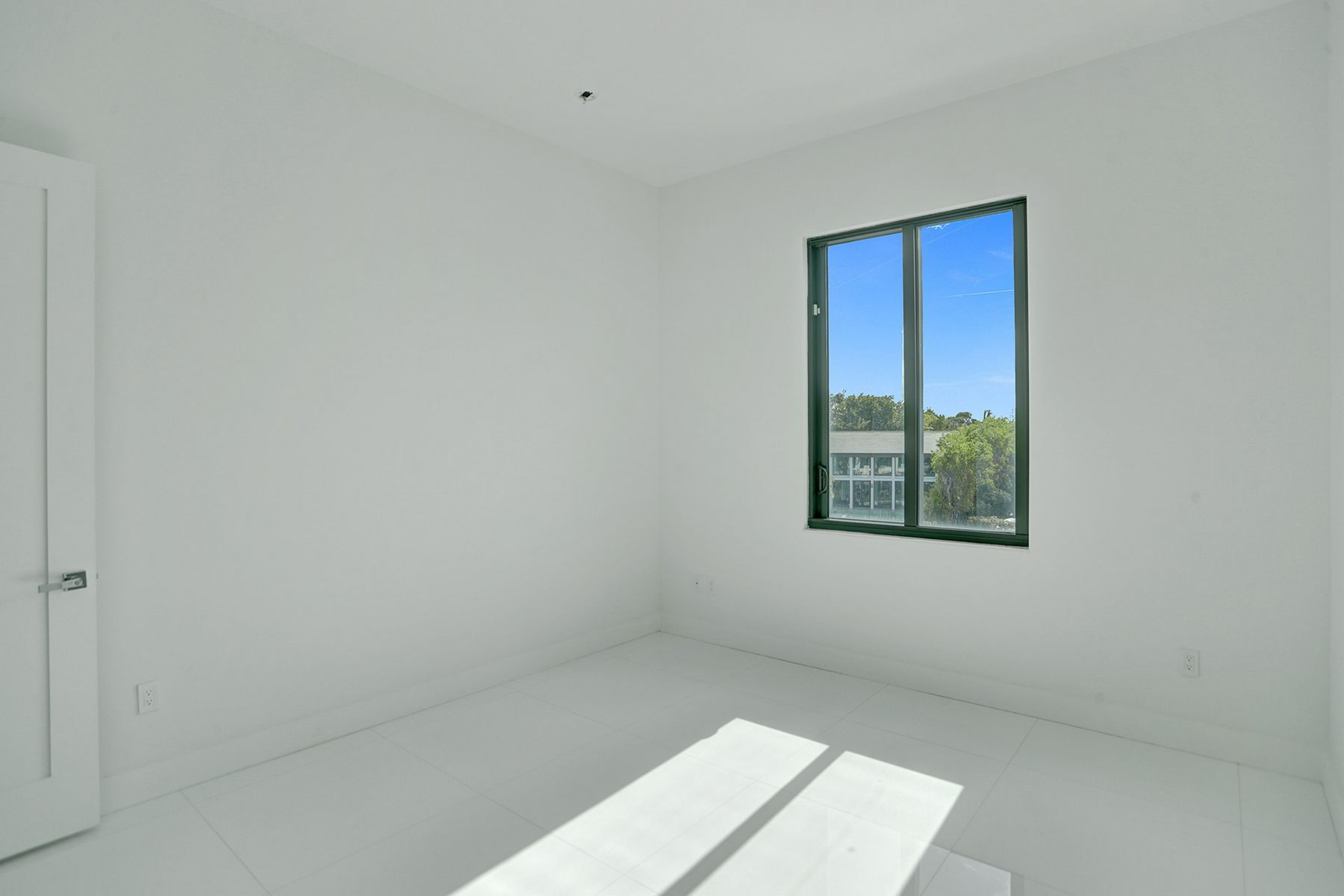 2040 NE 121st Road North Miami FL 33181