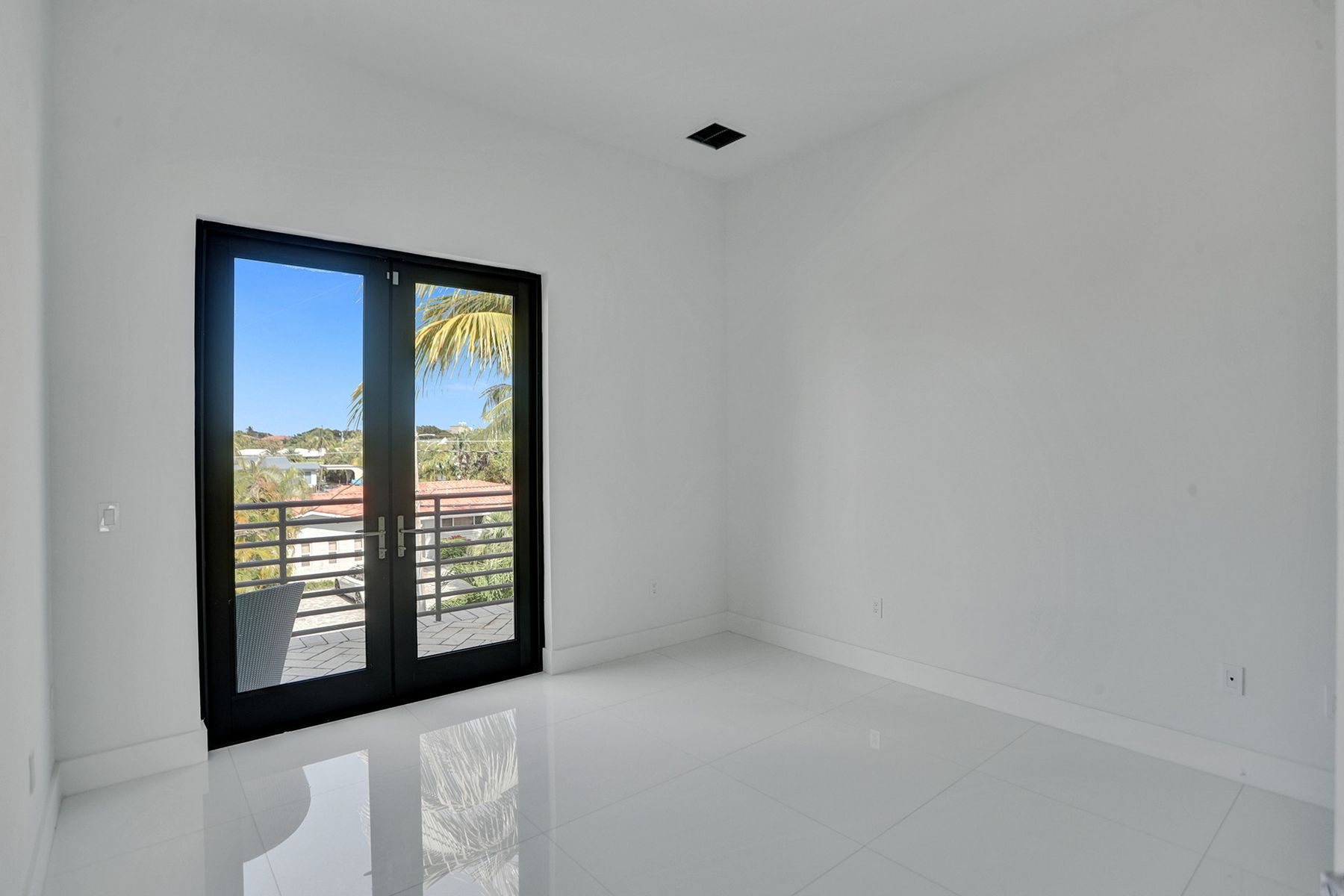 2040 NE 121st Road North Miami FL 33181