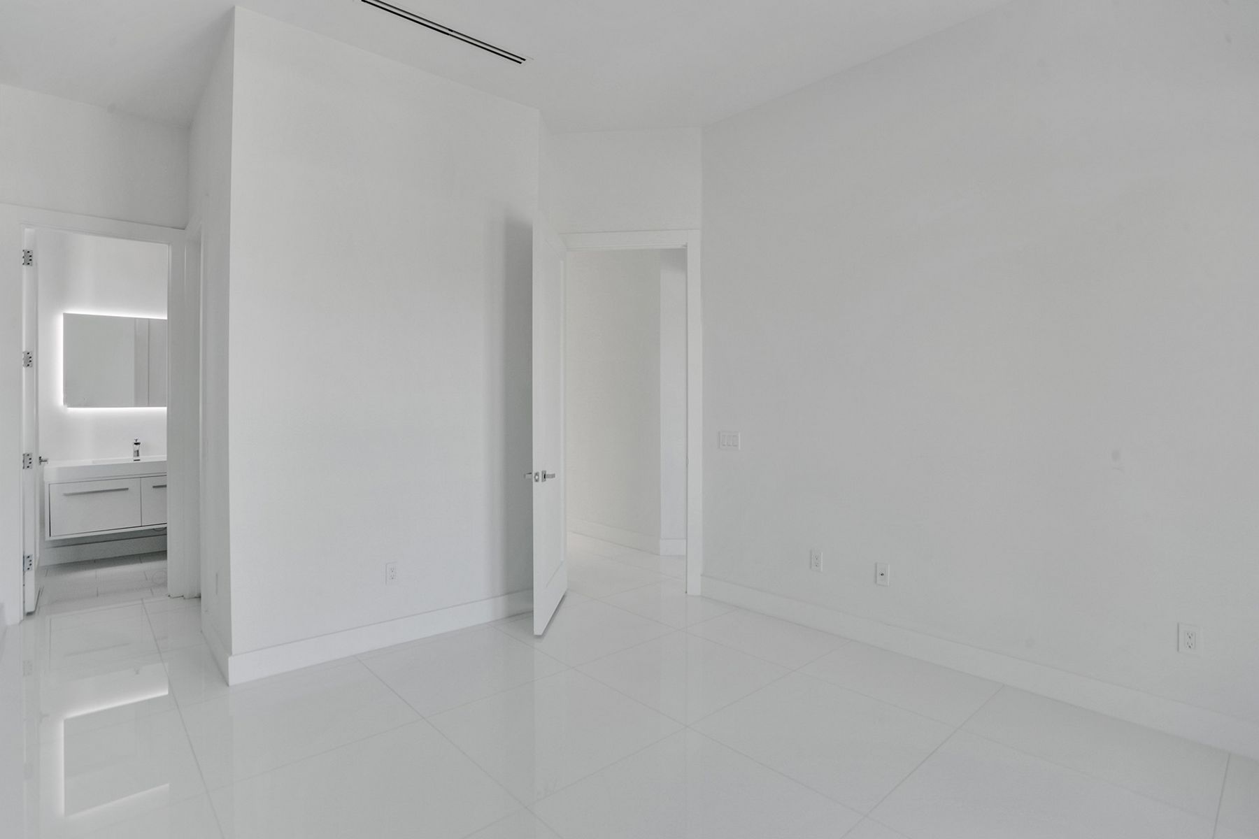 2040 NE 121st Road North Miami FL 33181