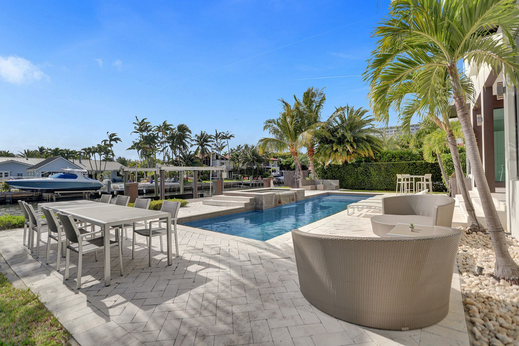 2040 NE 121st Road North Miami FL 33181