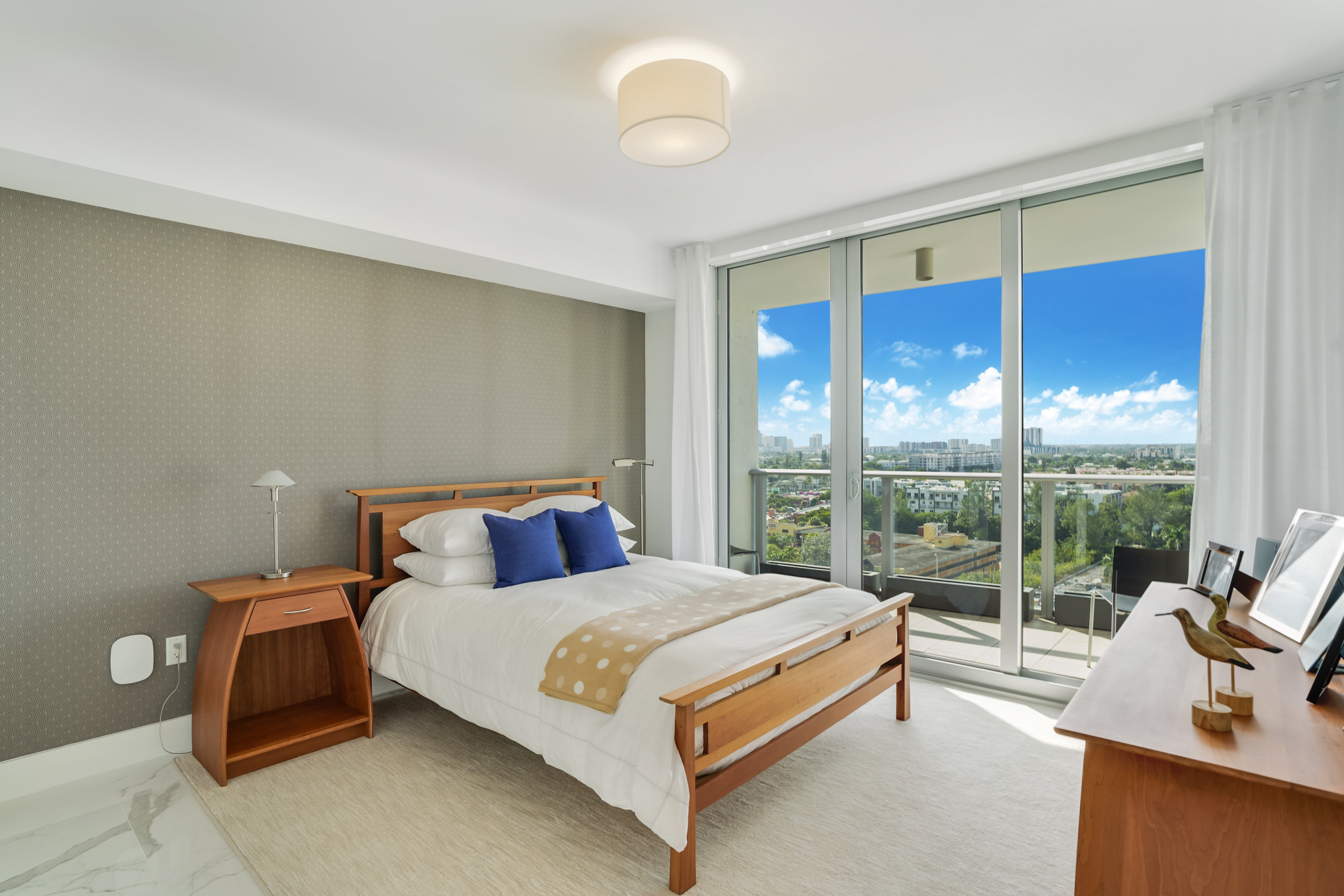 1180 N Federal Highway Fort Lauderdale FL 33304