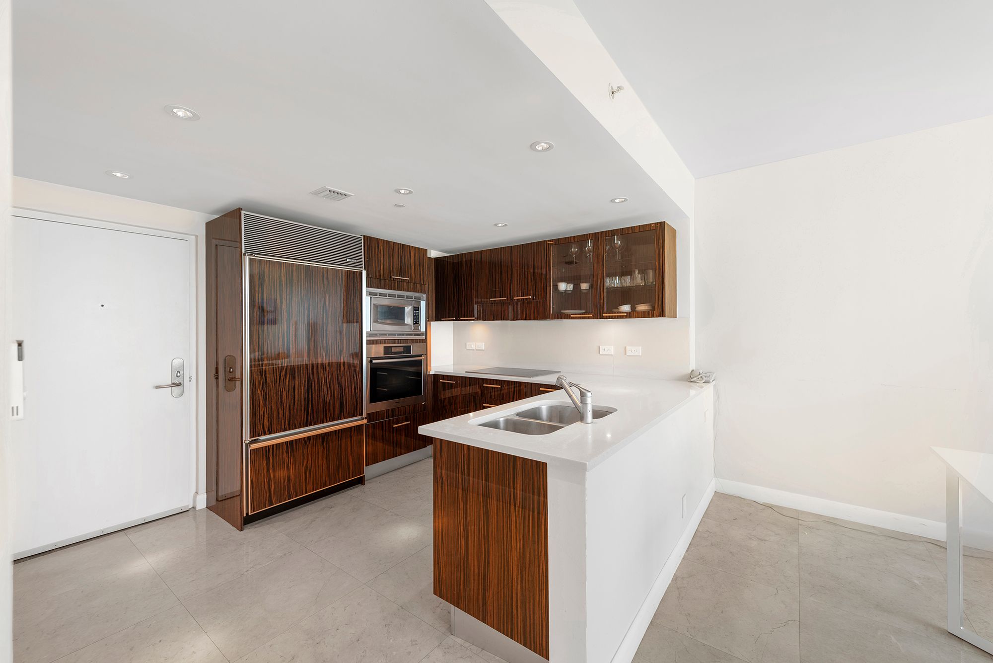 6801 Collins Avenue Miami Beach FL 33141