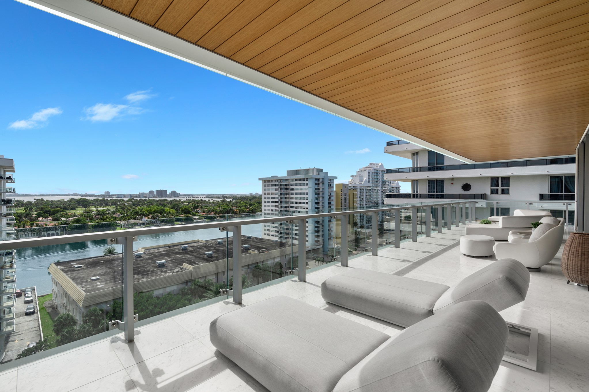 5775 Collins Avenue Miami Beach FL 33140