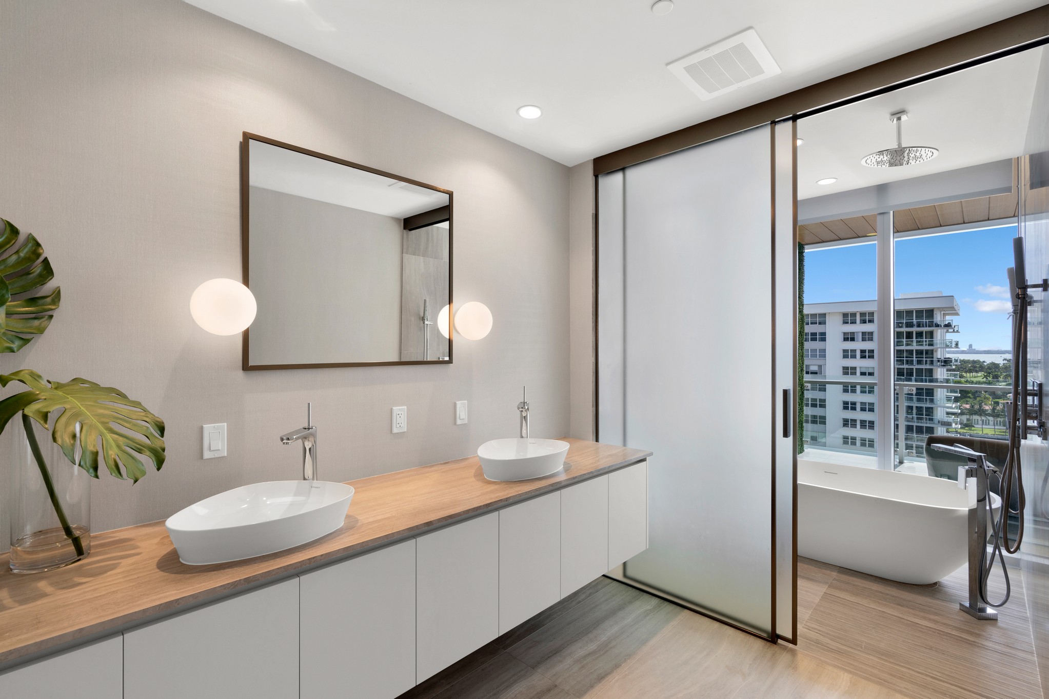 5775 Collins Avenue Miami Beach FL 33140