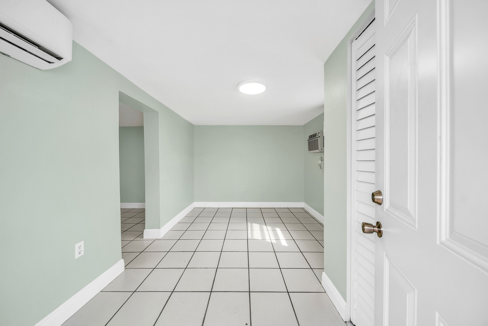 875 E 29th Street Hialeah FL 33013