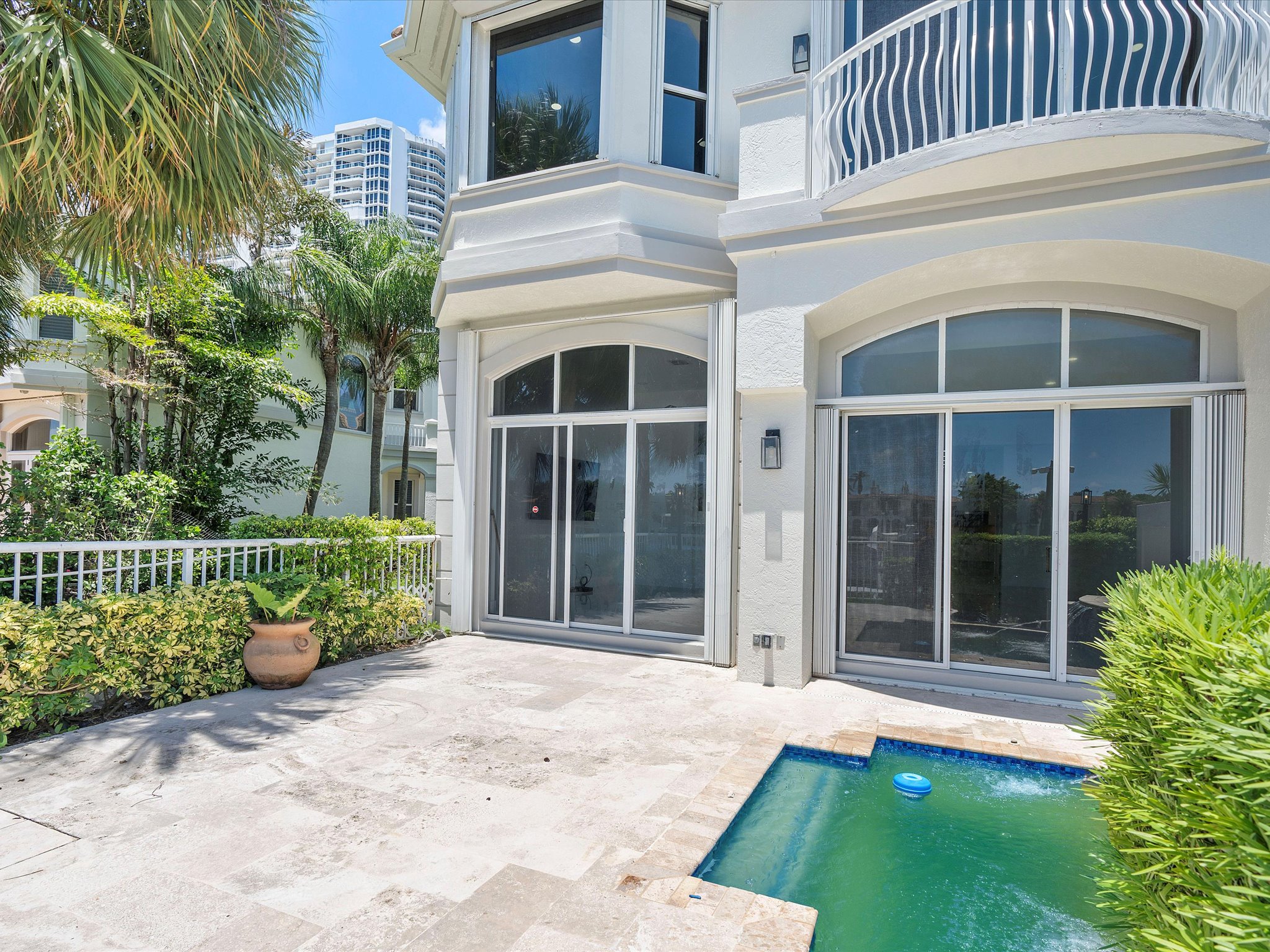 21301 NE 38th Avenue Aventura FL 33180