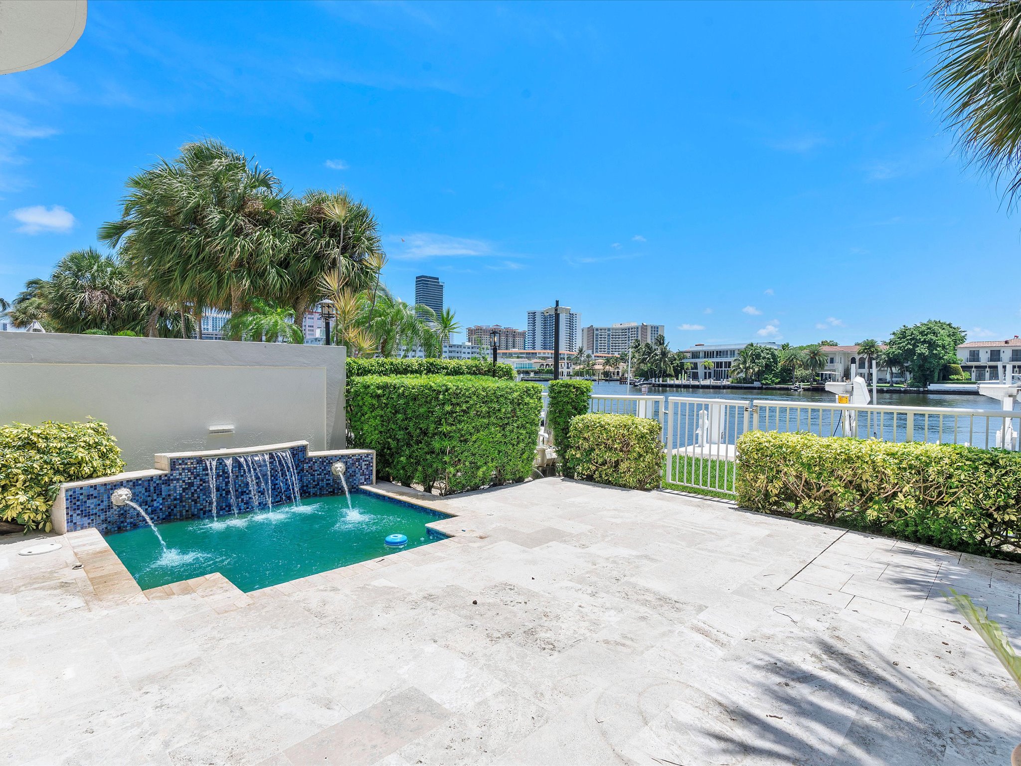21301 NE 38th Avenue Aventura FL 33180