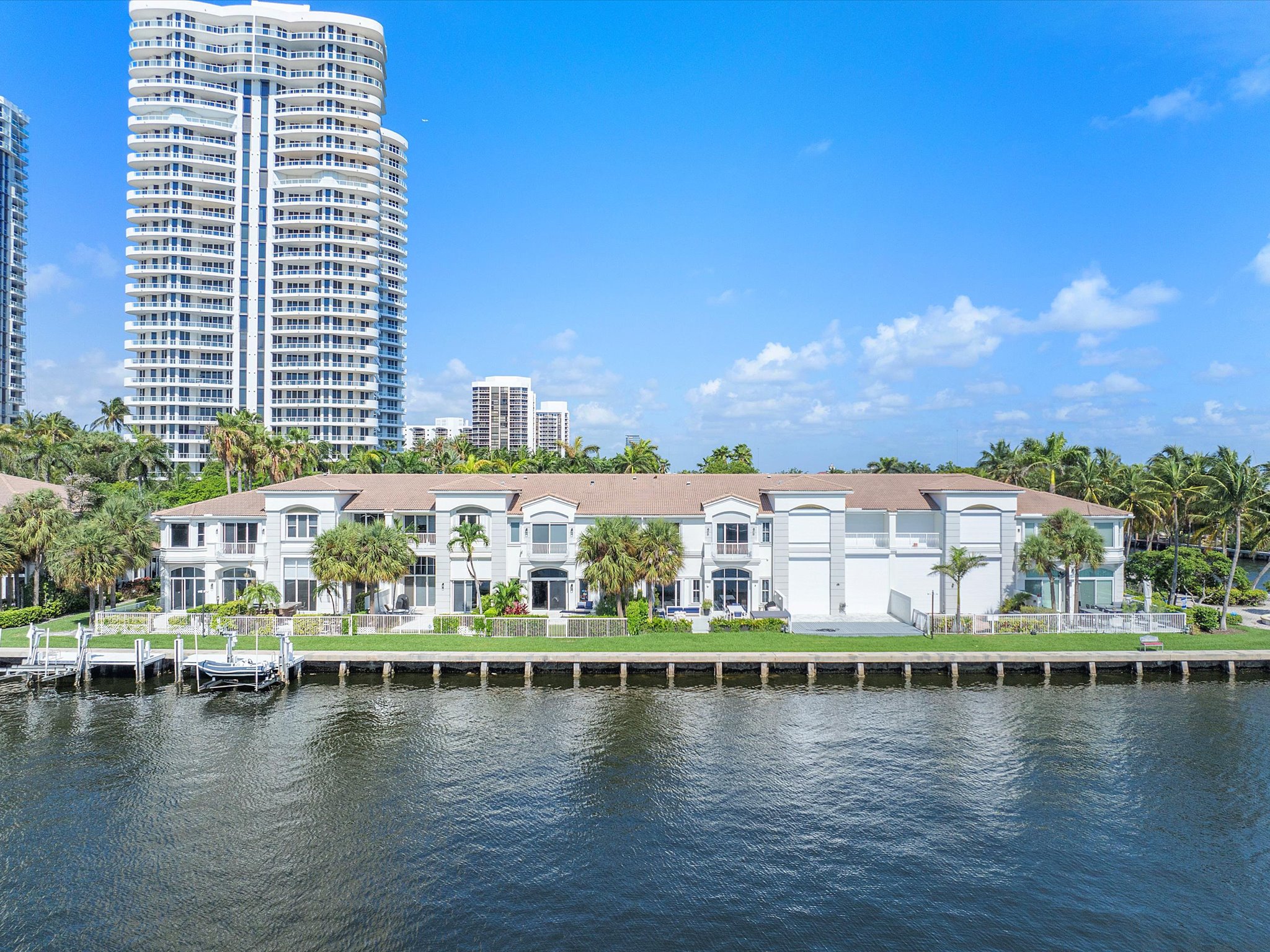 21301 NE 38th Avenue Aventura FL 33180