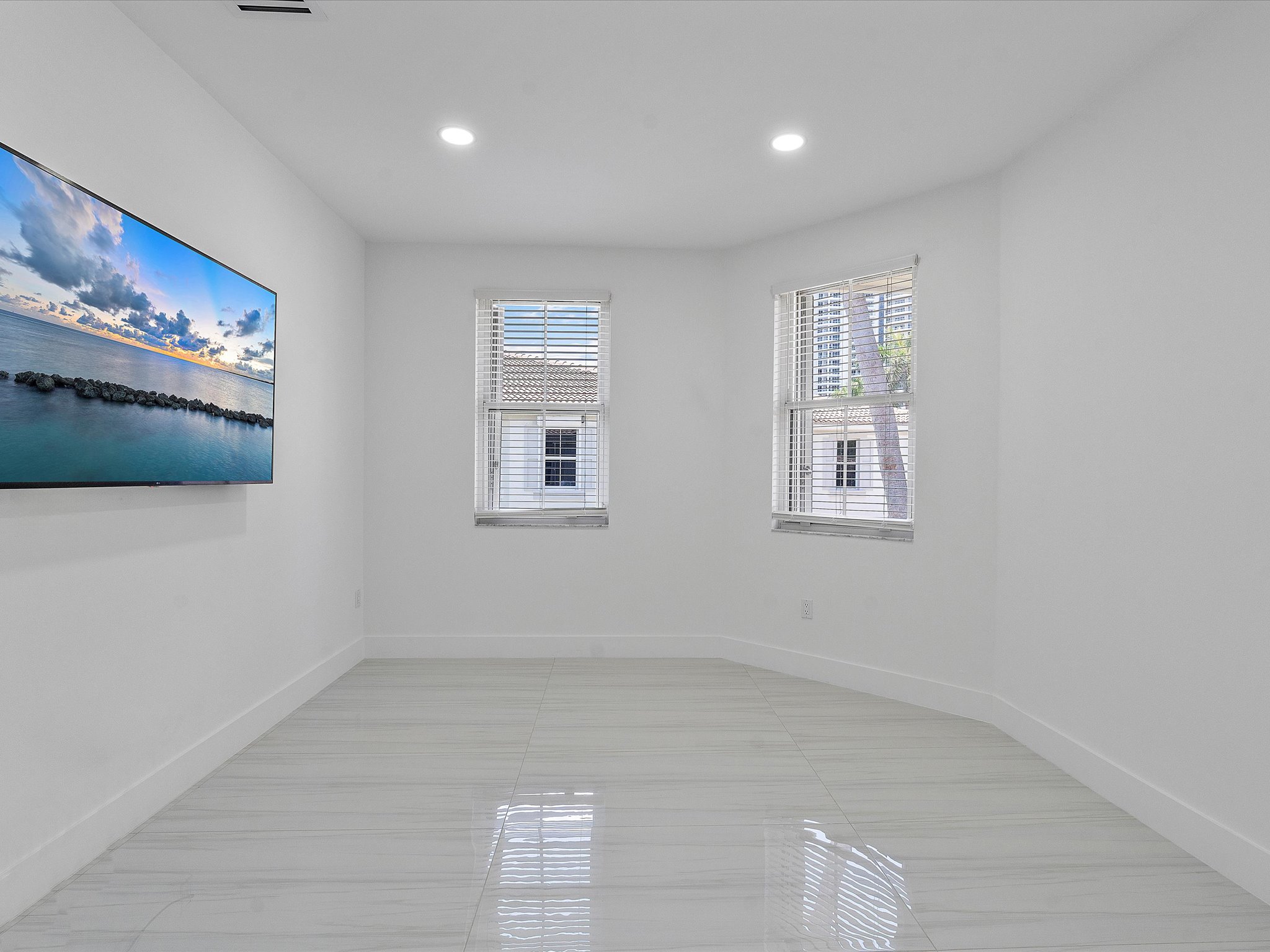 21301 NE 38th Avenue Aventura FL 33180