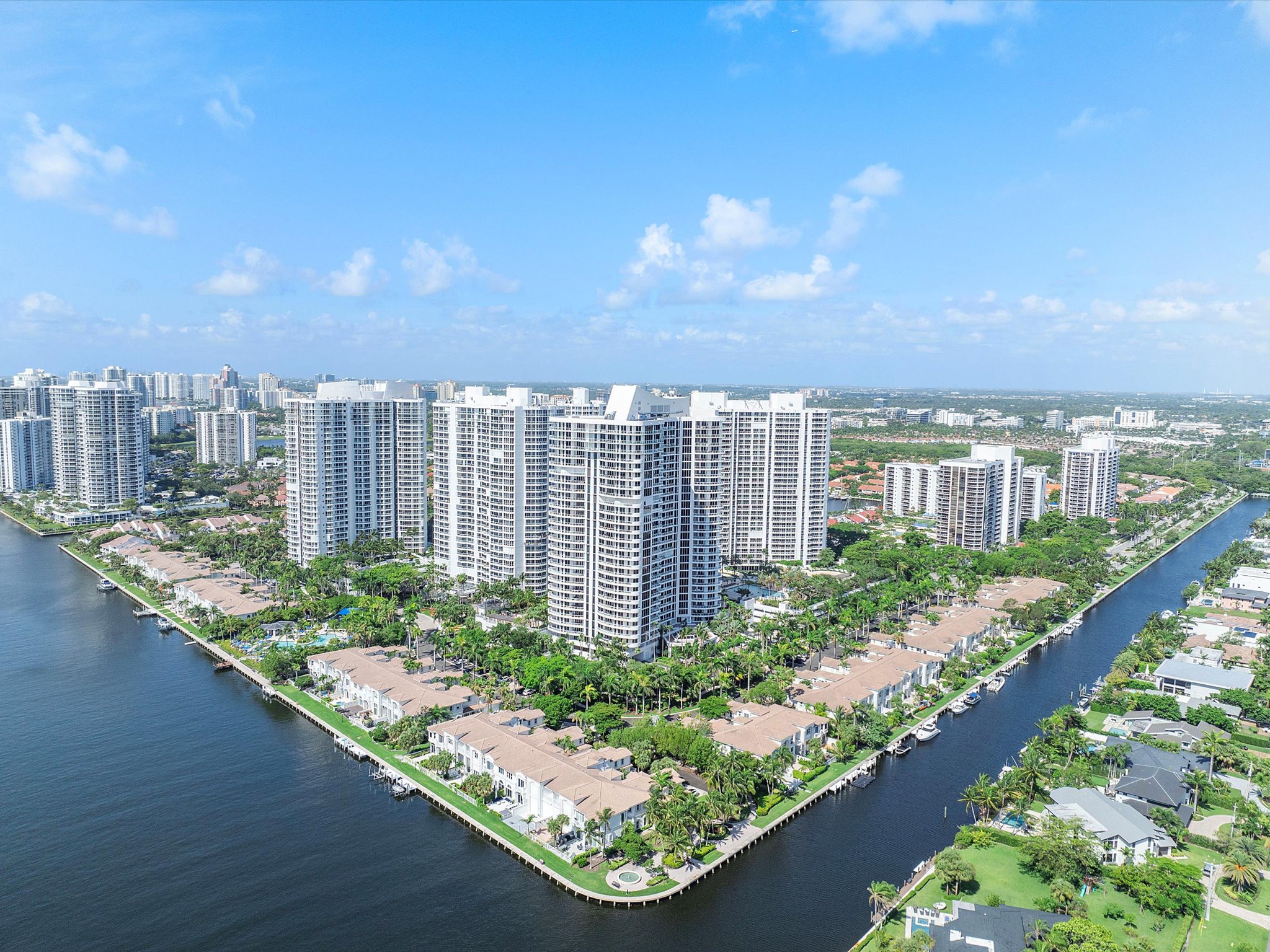 21301 NE 38th Avenue Aventura FL 33180