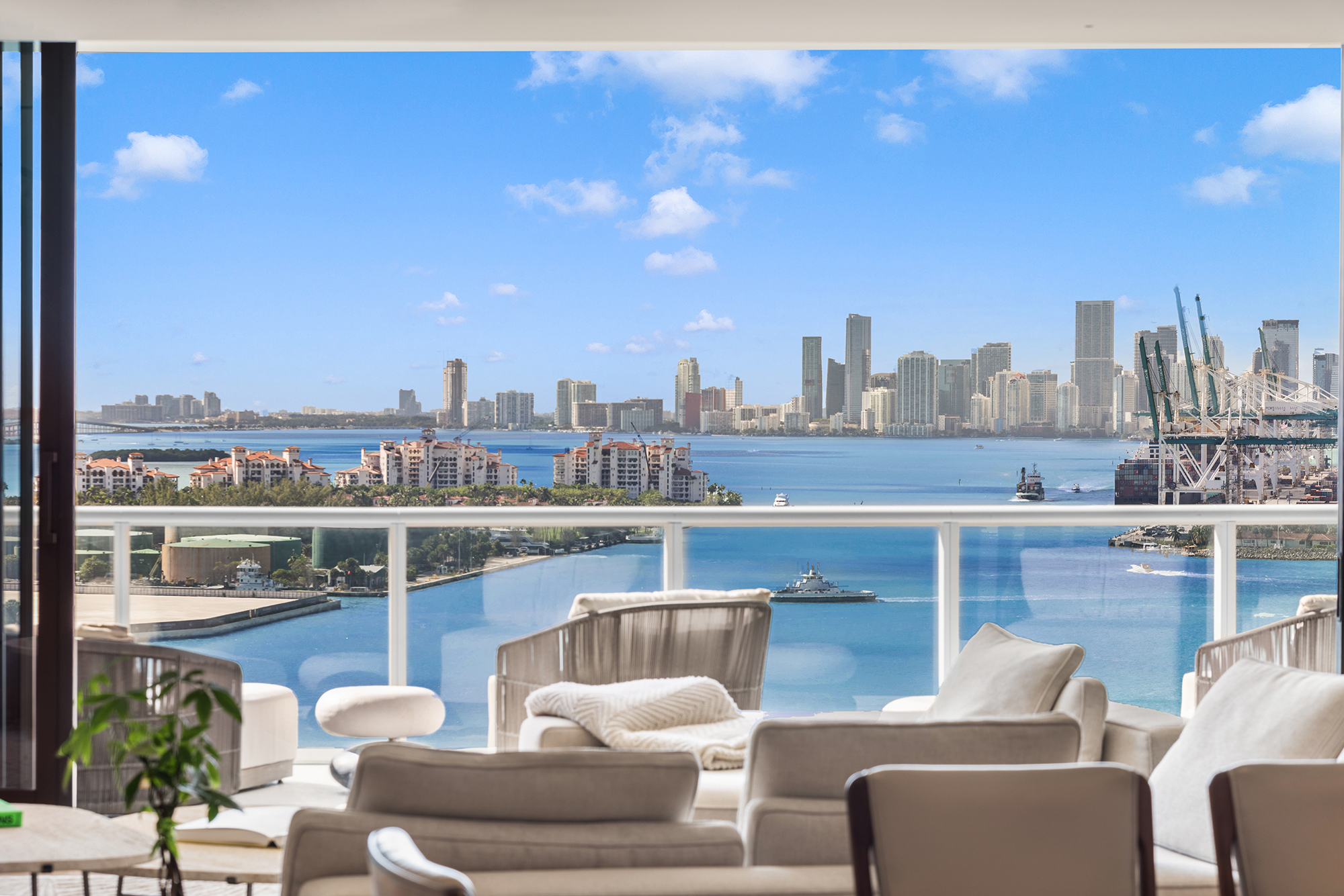 100 S Pointe Drive Miami Beach FL 33139