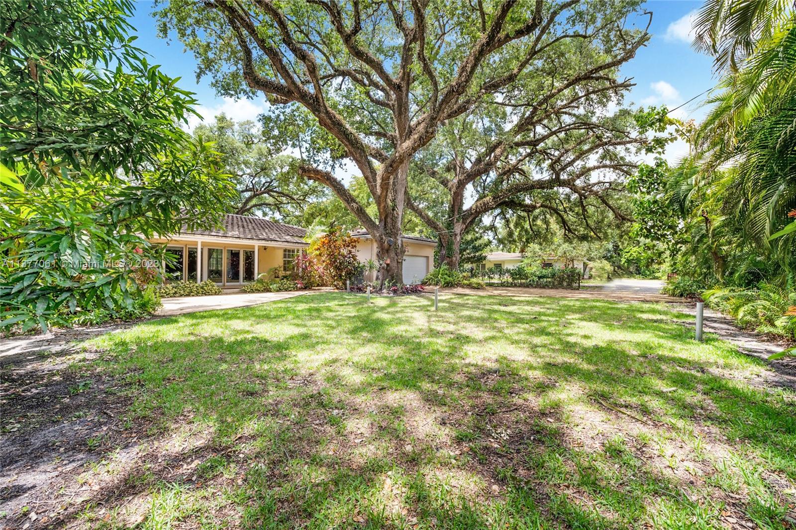 1261 Coral Way Coral Gables FL 33134