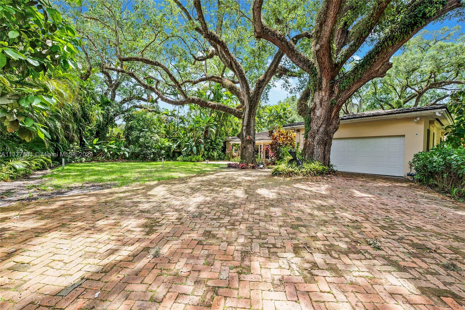 1261 Coral Way Coral Gables FL 33134