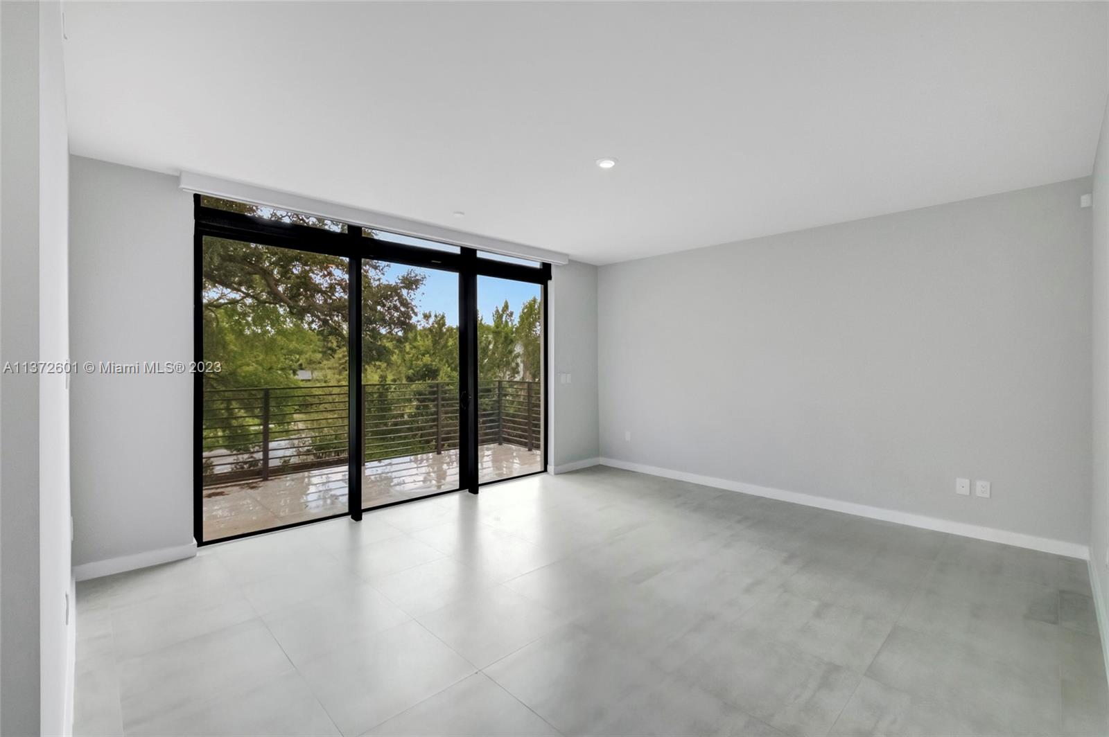 8630 Arboretum Lane Miami FL 33138