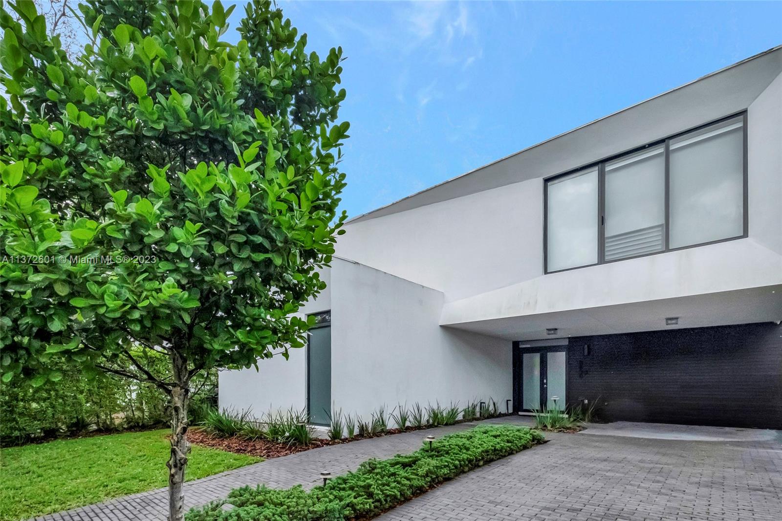8630 Arboretum Lane Miami FL 33138