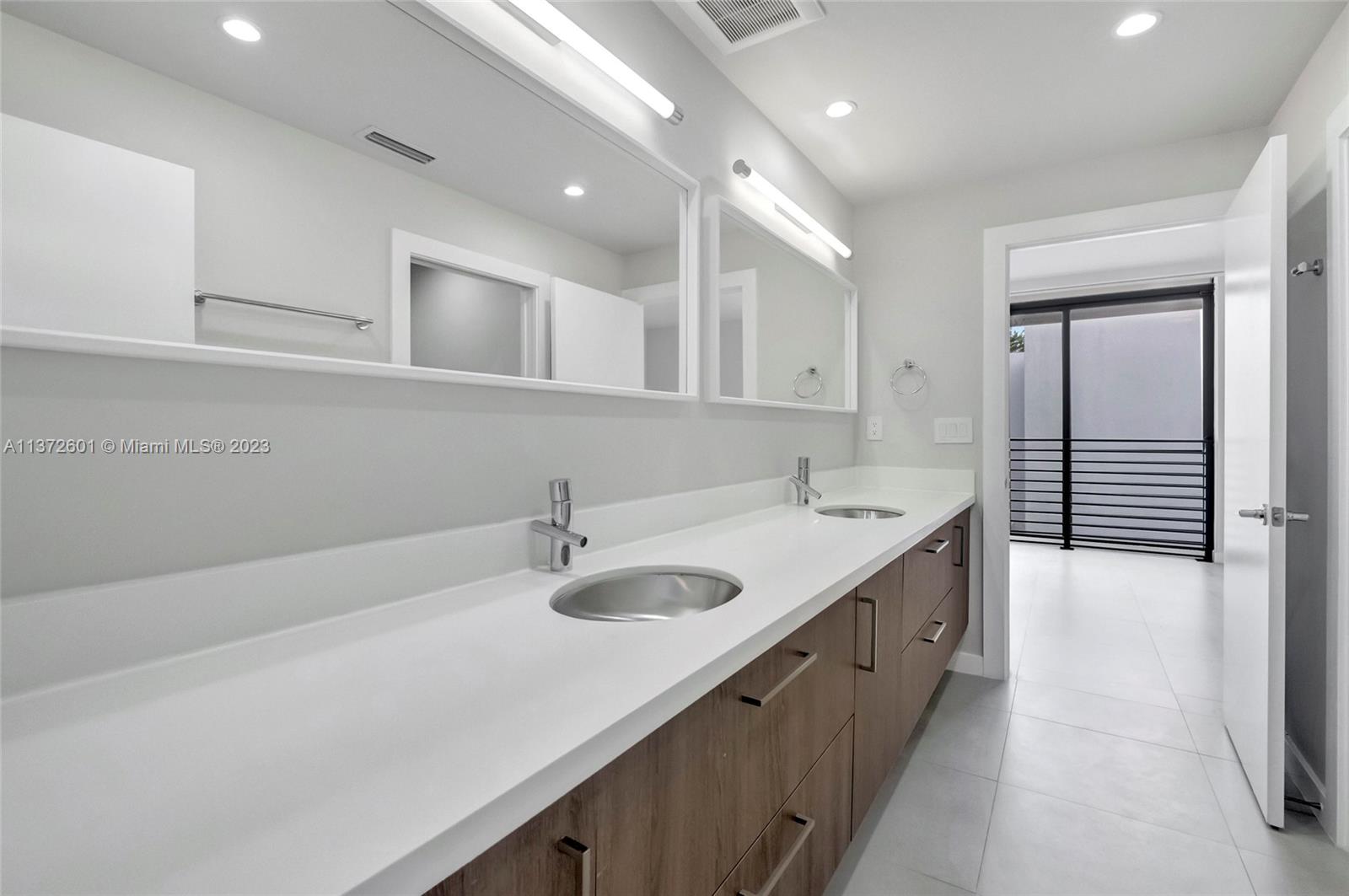 8630 Arboretum Lane Miami FL 33138