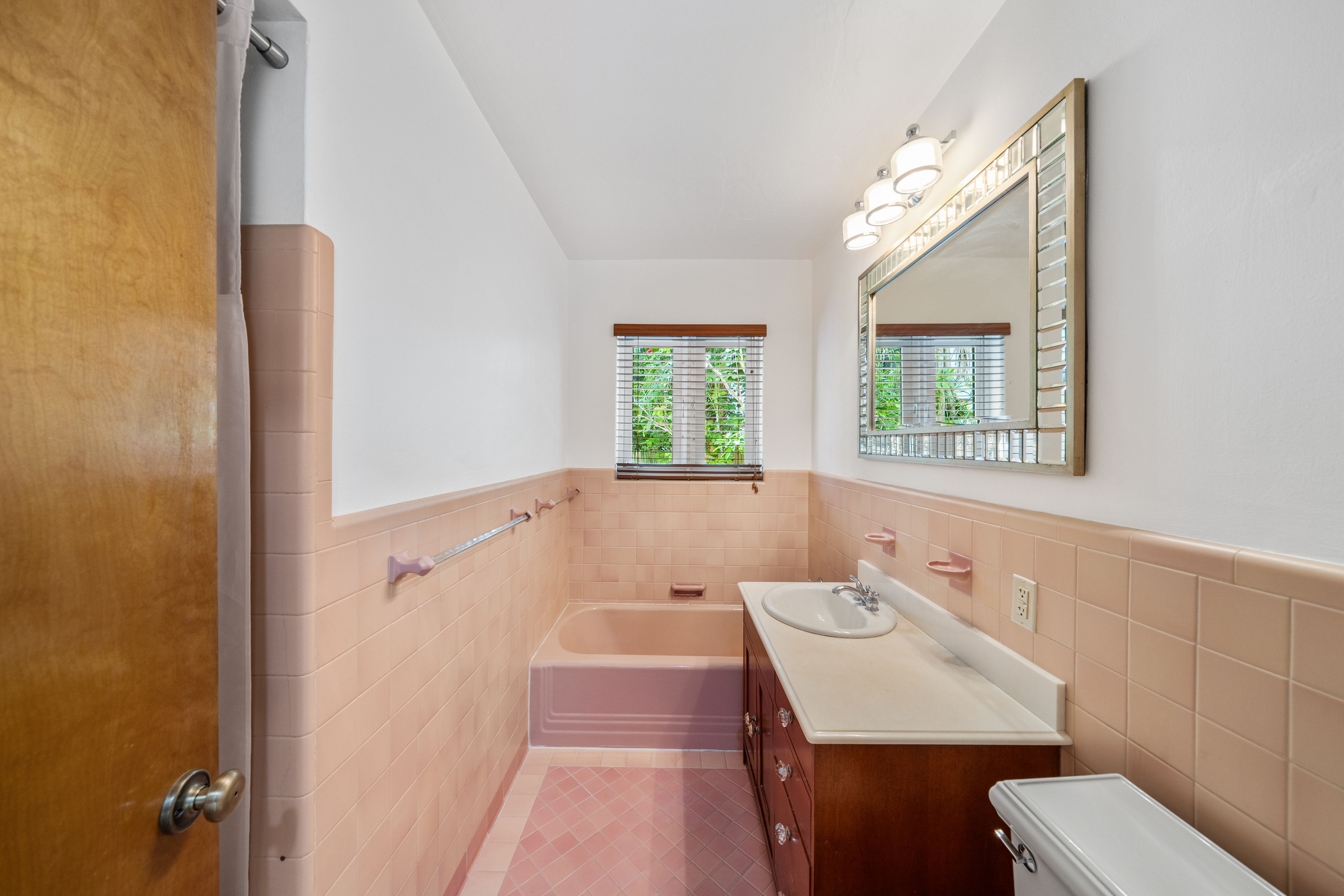 739 Lakeview Drive Miami Beach FL 33140