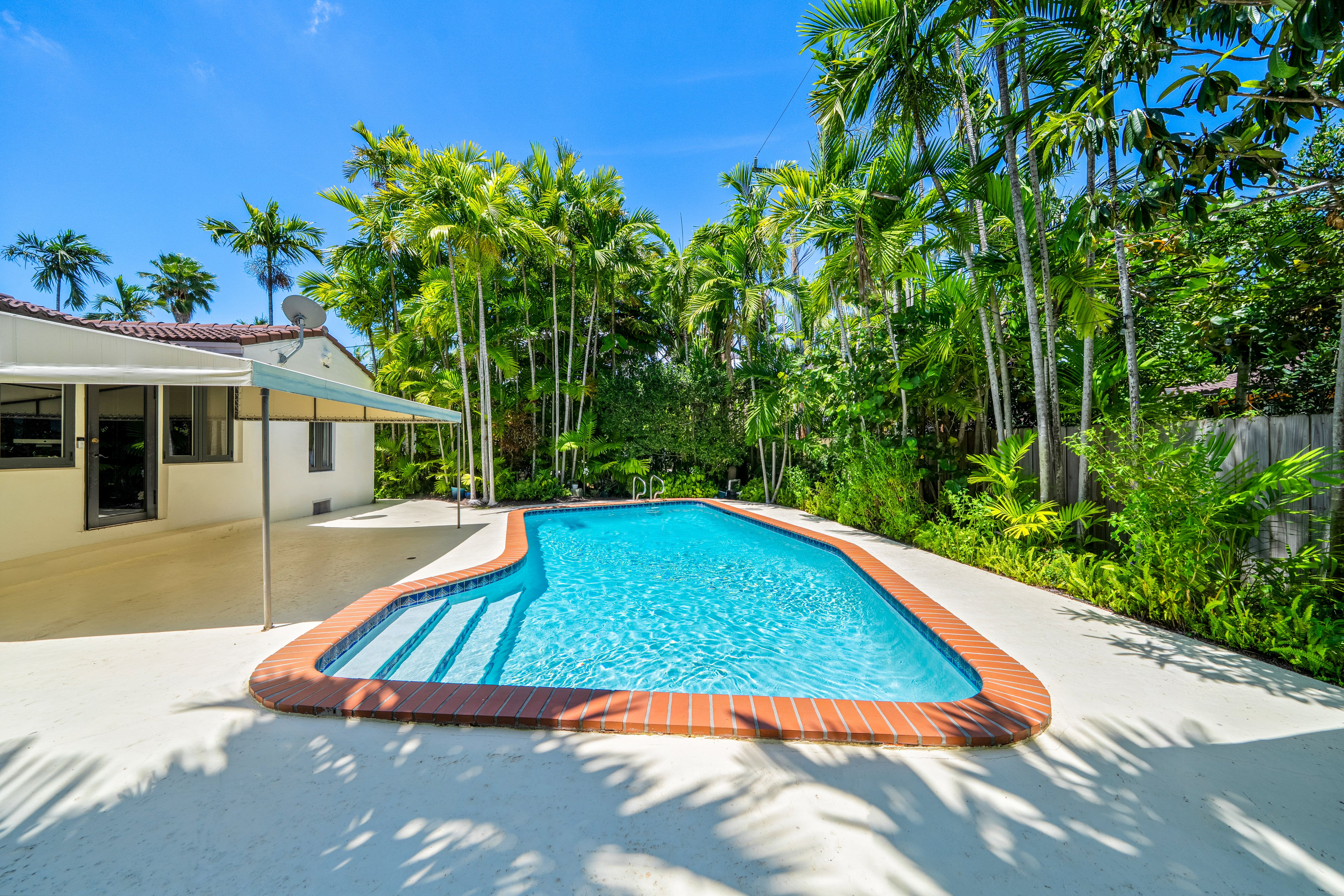739 Lakeview Drive Miami Beach FL 33140