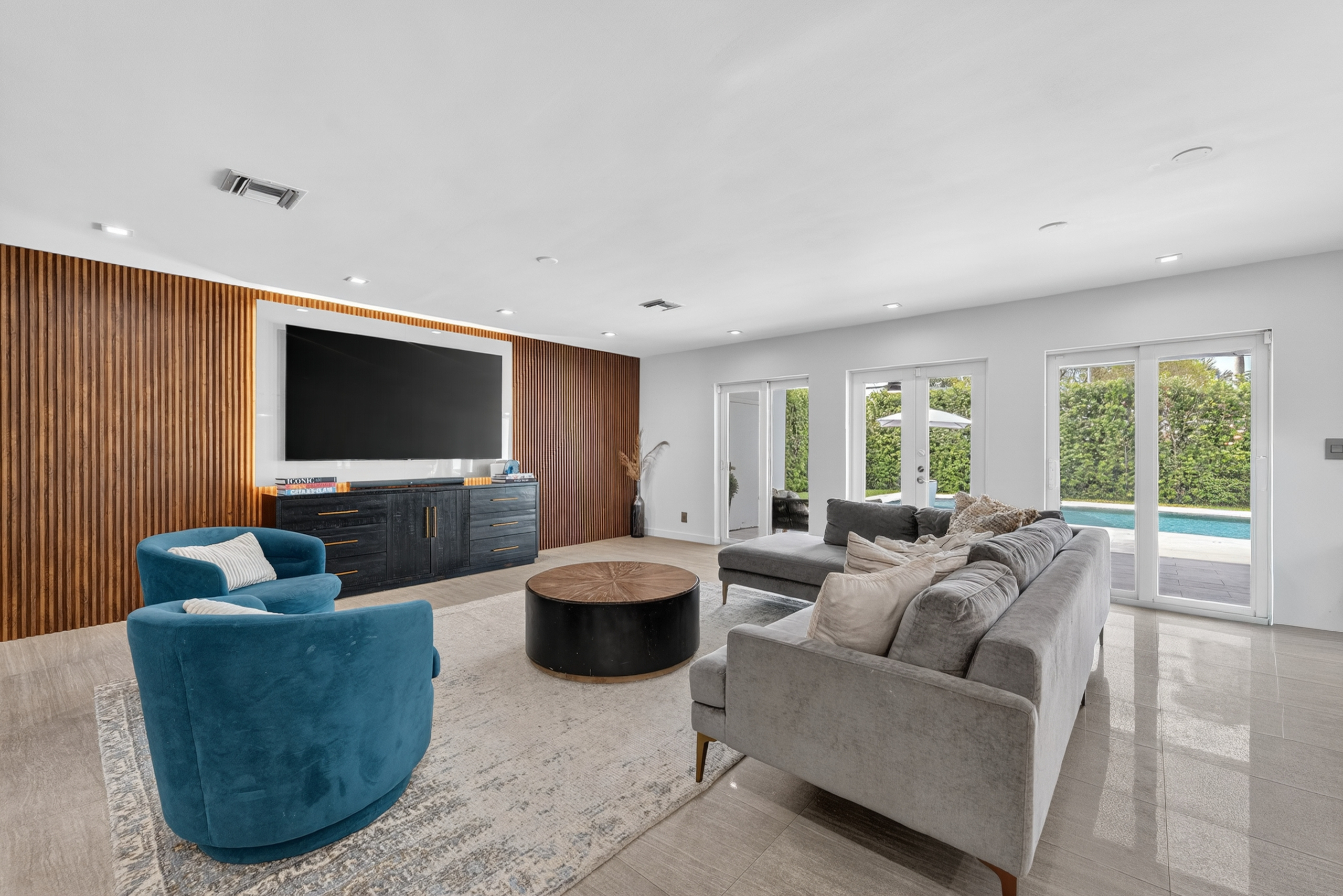 1865 NE 197th Terrace Miami FL 33179