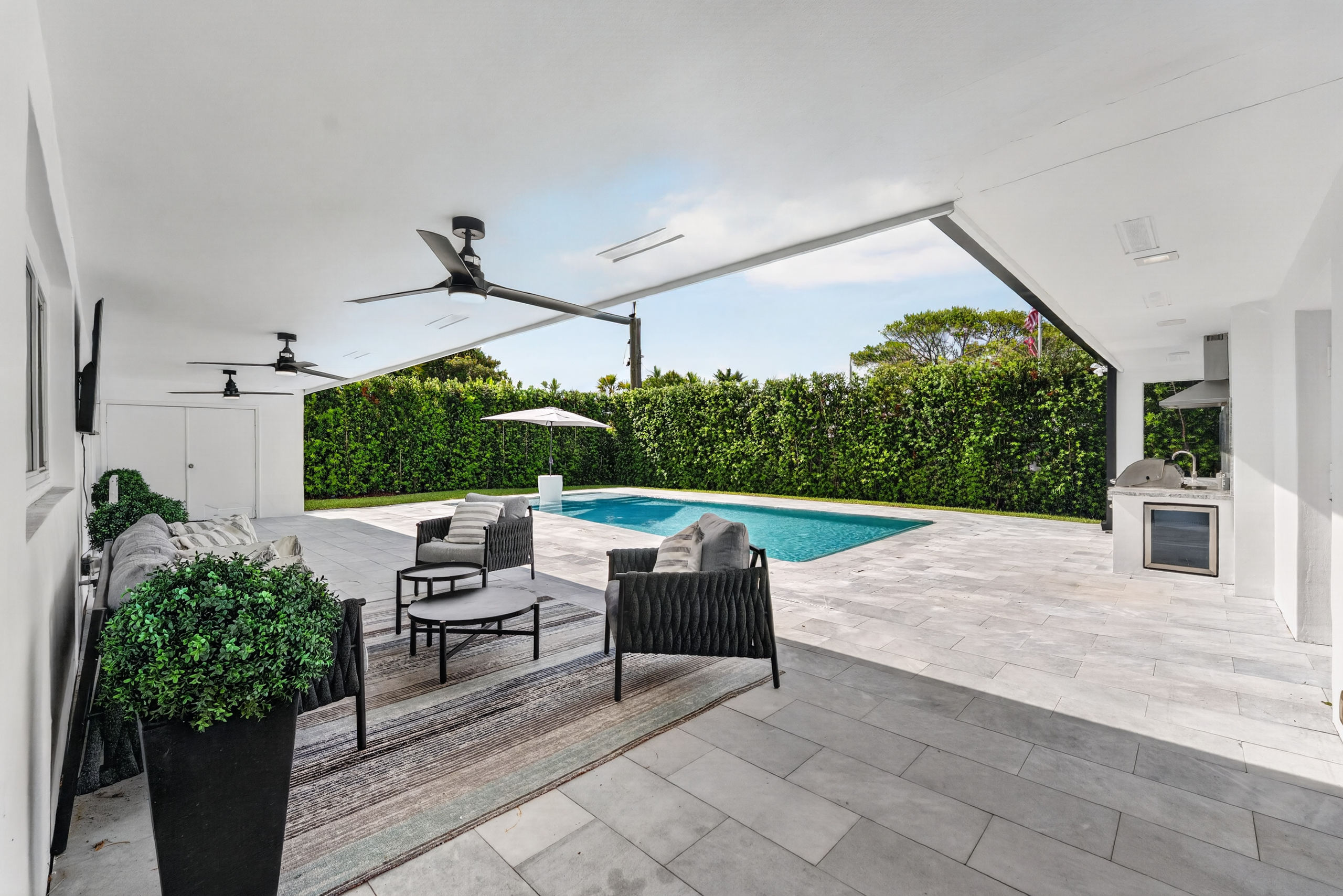 1865 NE 197th Terrace Miami FL 33179