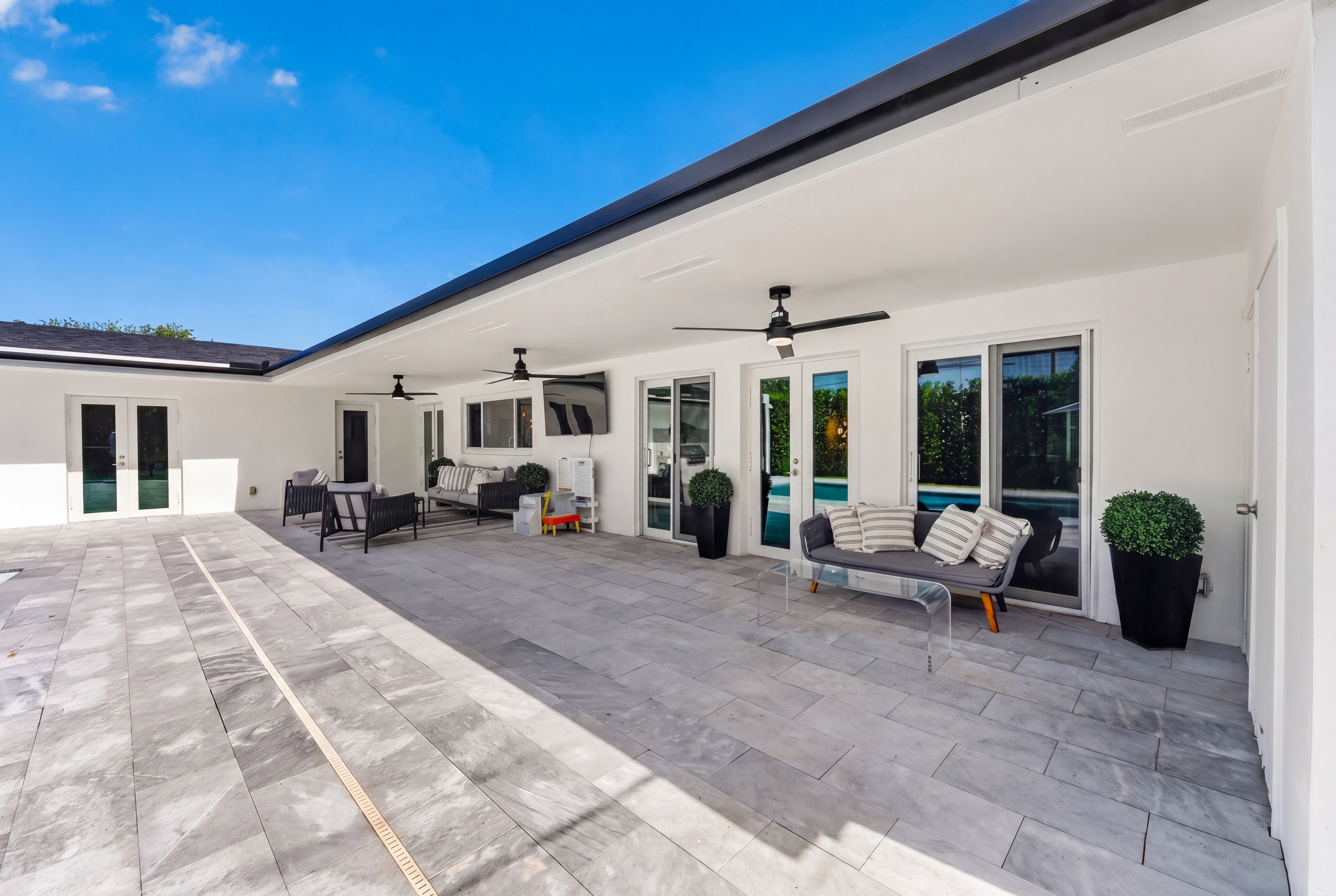 1865 NE 197th Terrace Miami FL 33179
