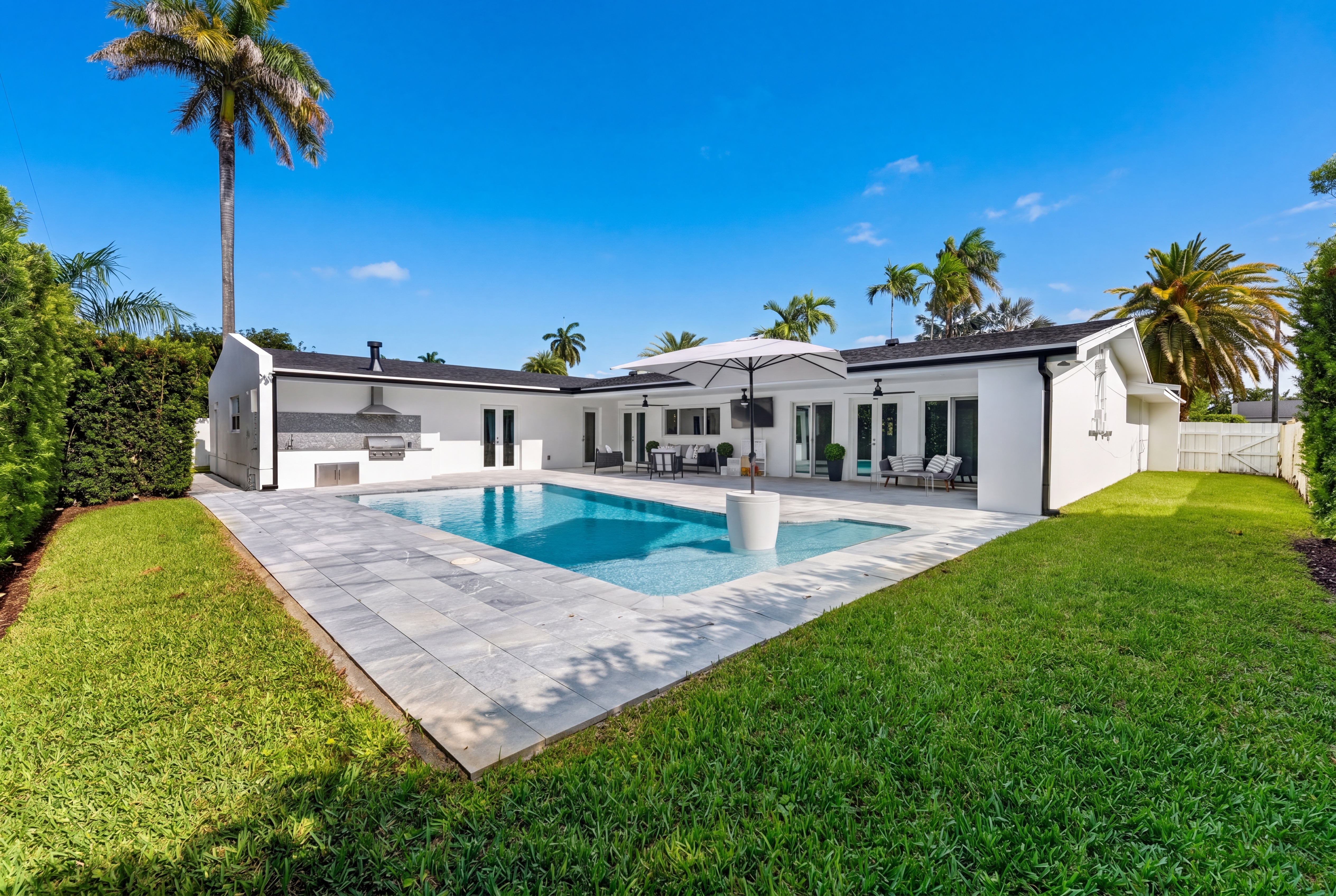 1865 NE 197th Terrace Miami FL 33179