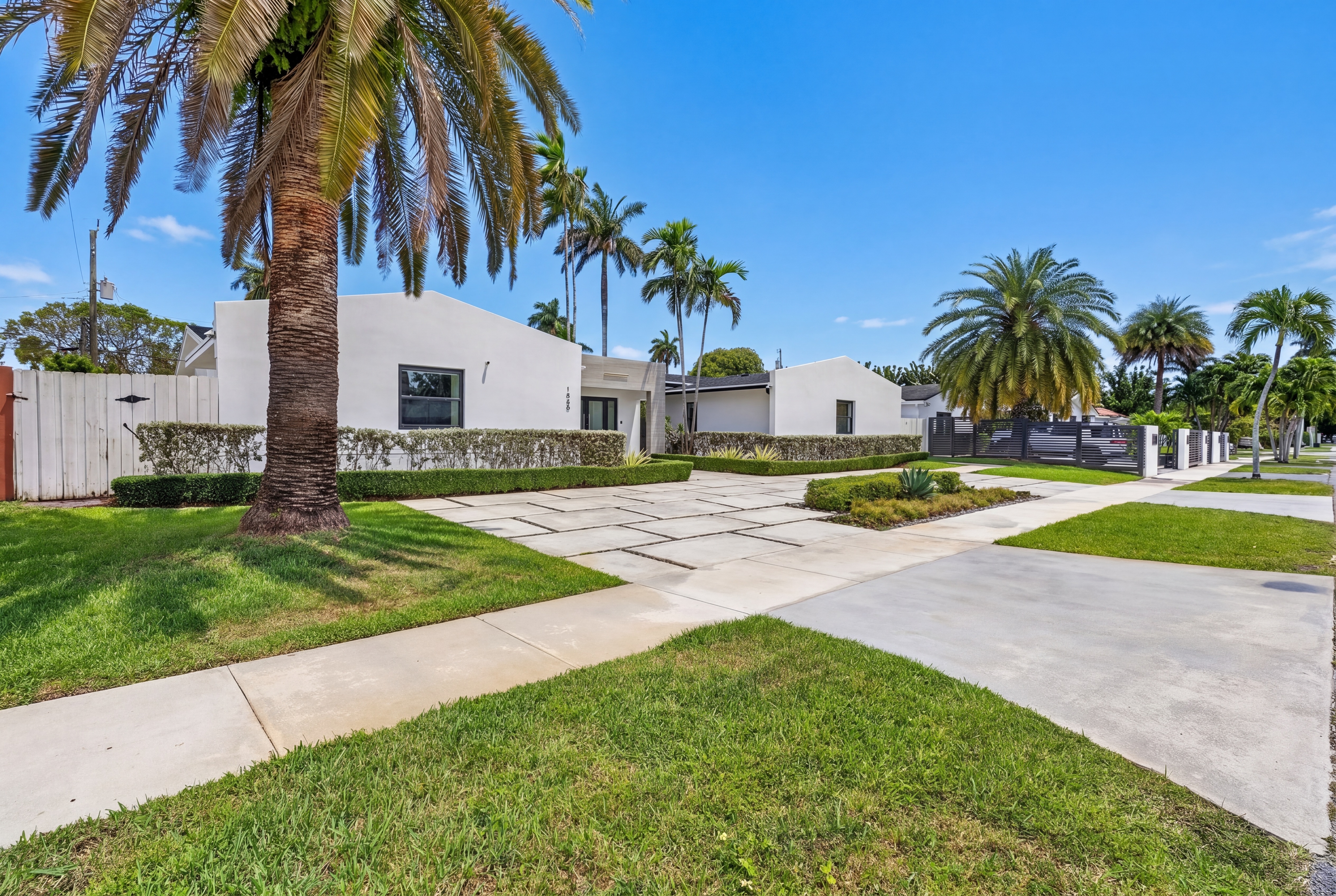 1865 NE 197th Terrace Miami FL 33179