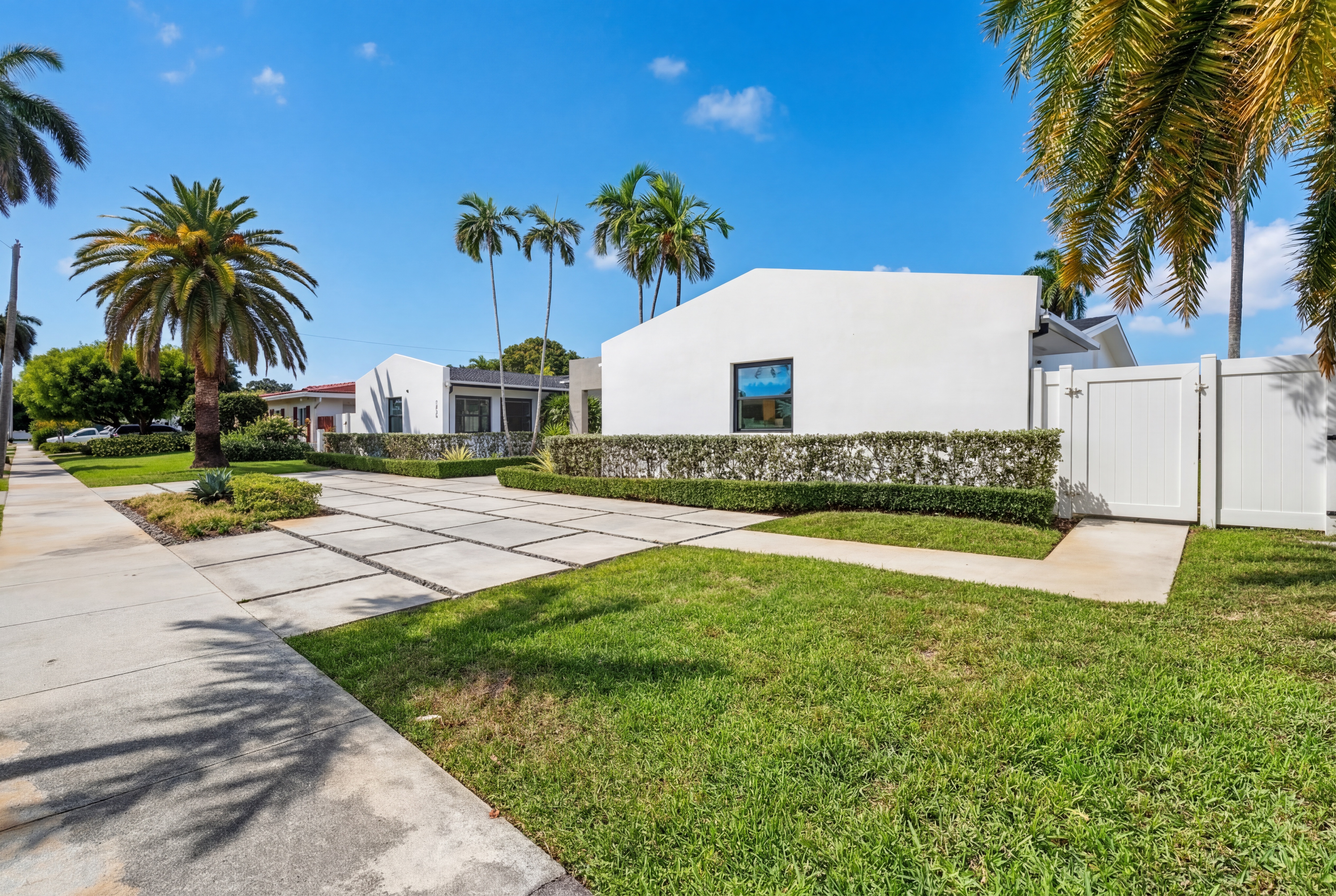 1865 NE 197th Terrace Miami FL 33179