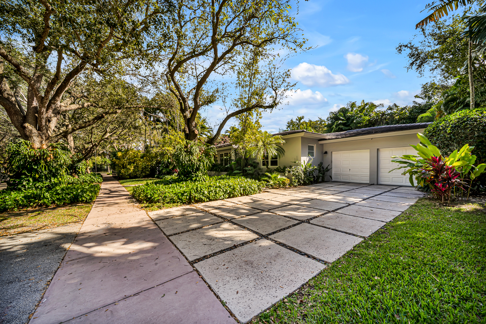 1010 Placetas Avenue Coral Gables FL 33146