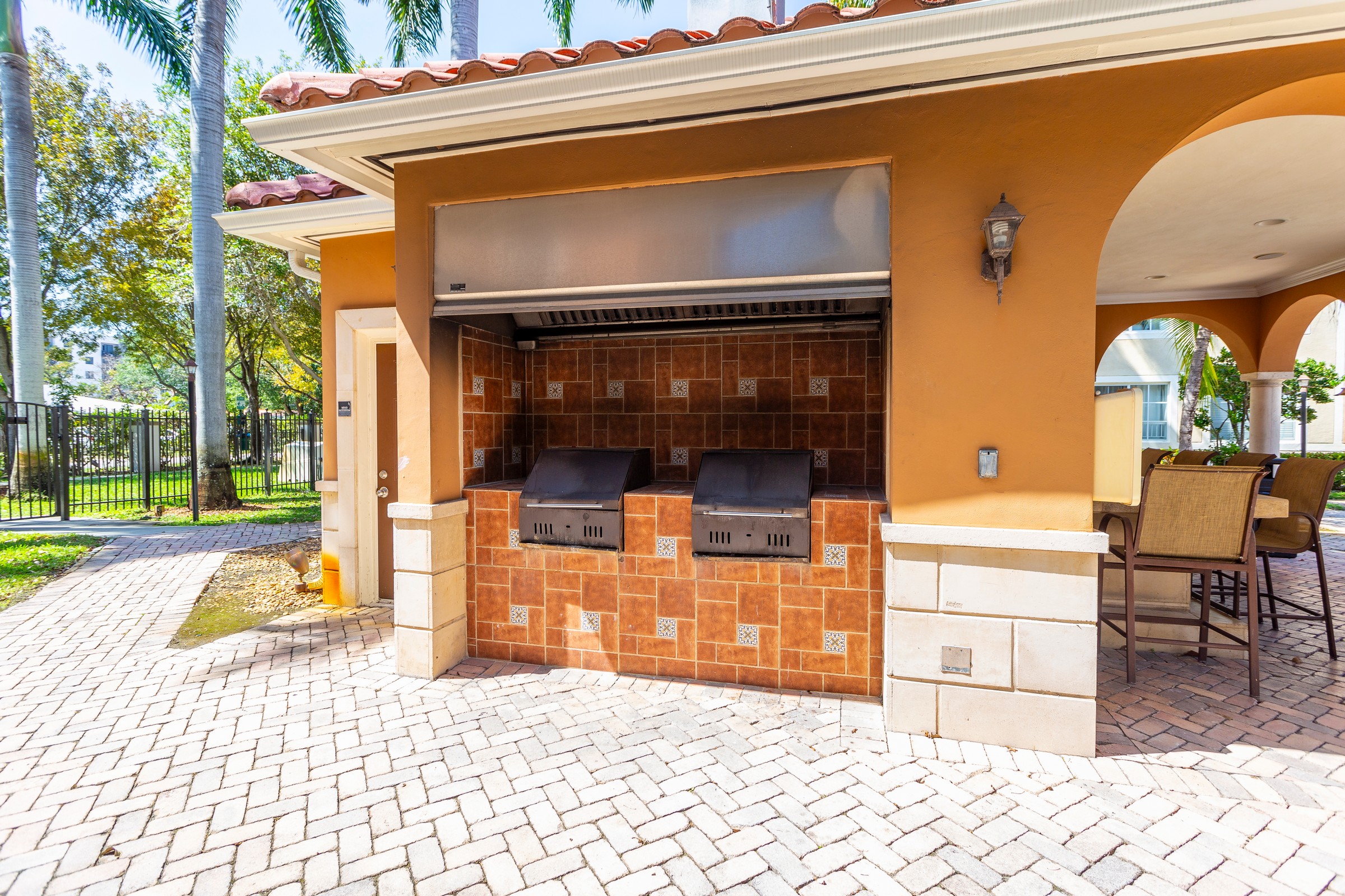 6831 SW 44th Street Miami FL 33155