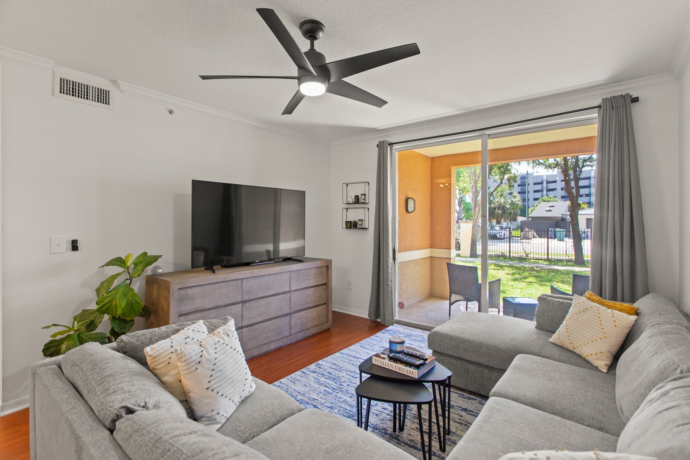 6831 SW 44th Street Miami FL 33155