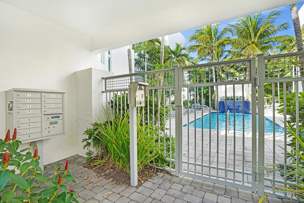 741 Northeast 4th Avenue Fort Lauderdale FL 33304