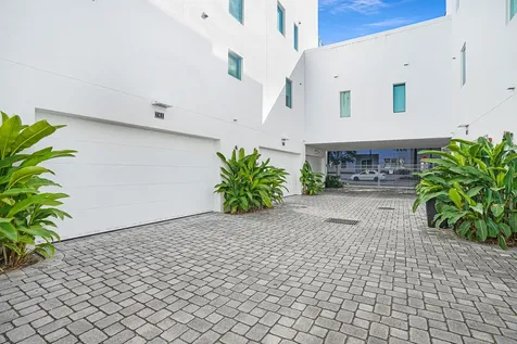 741 Northeast 4th Avenue Fort Lauderdale FL 33304