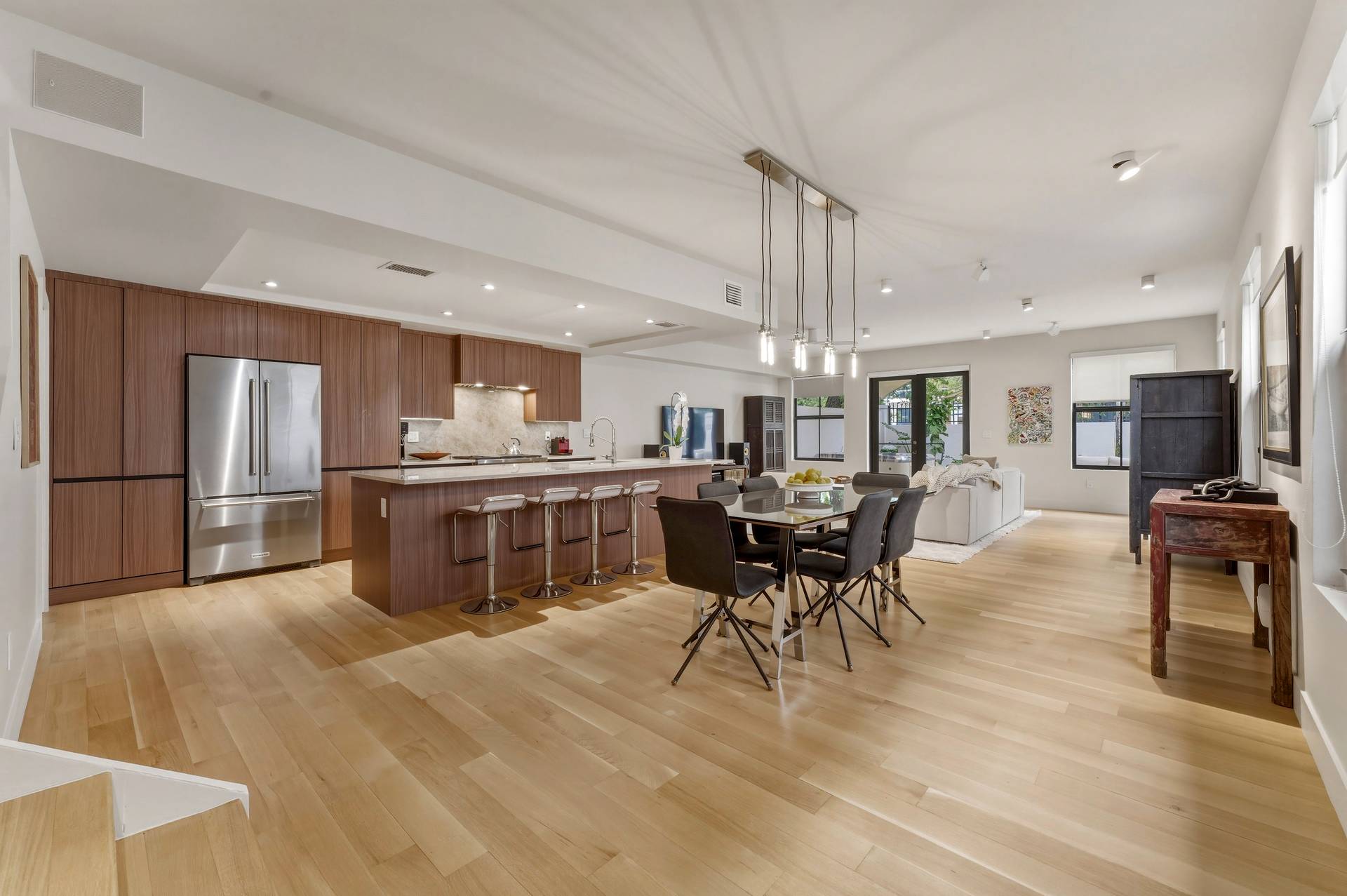 3036 Mcdonald Street Miami FL 33133