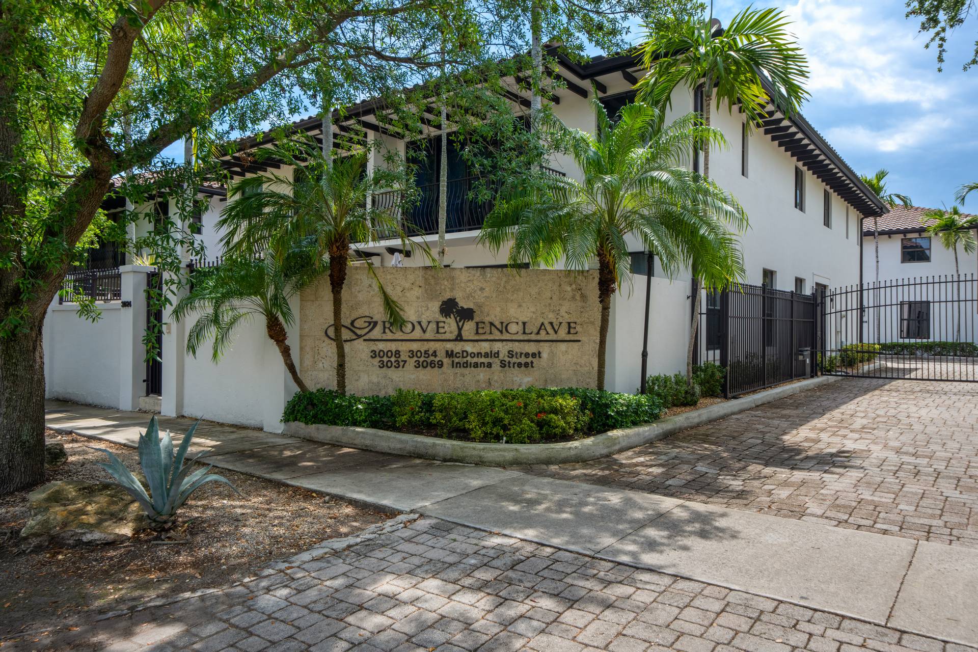 3036 Mcdonald Street Miami FL 33133