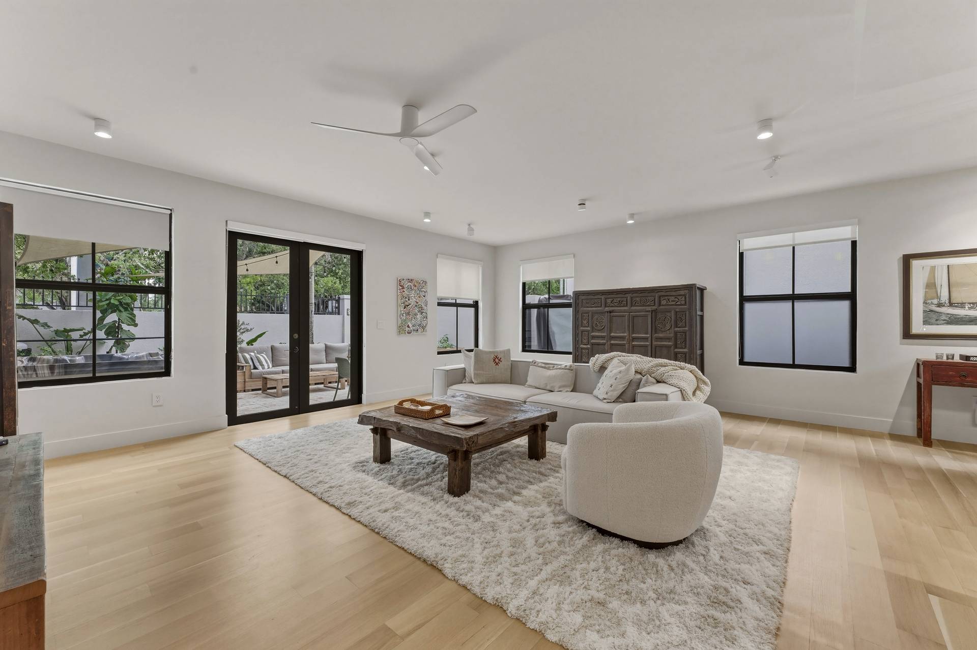3036 Mcdonald Street Miami FL 33133