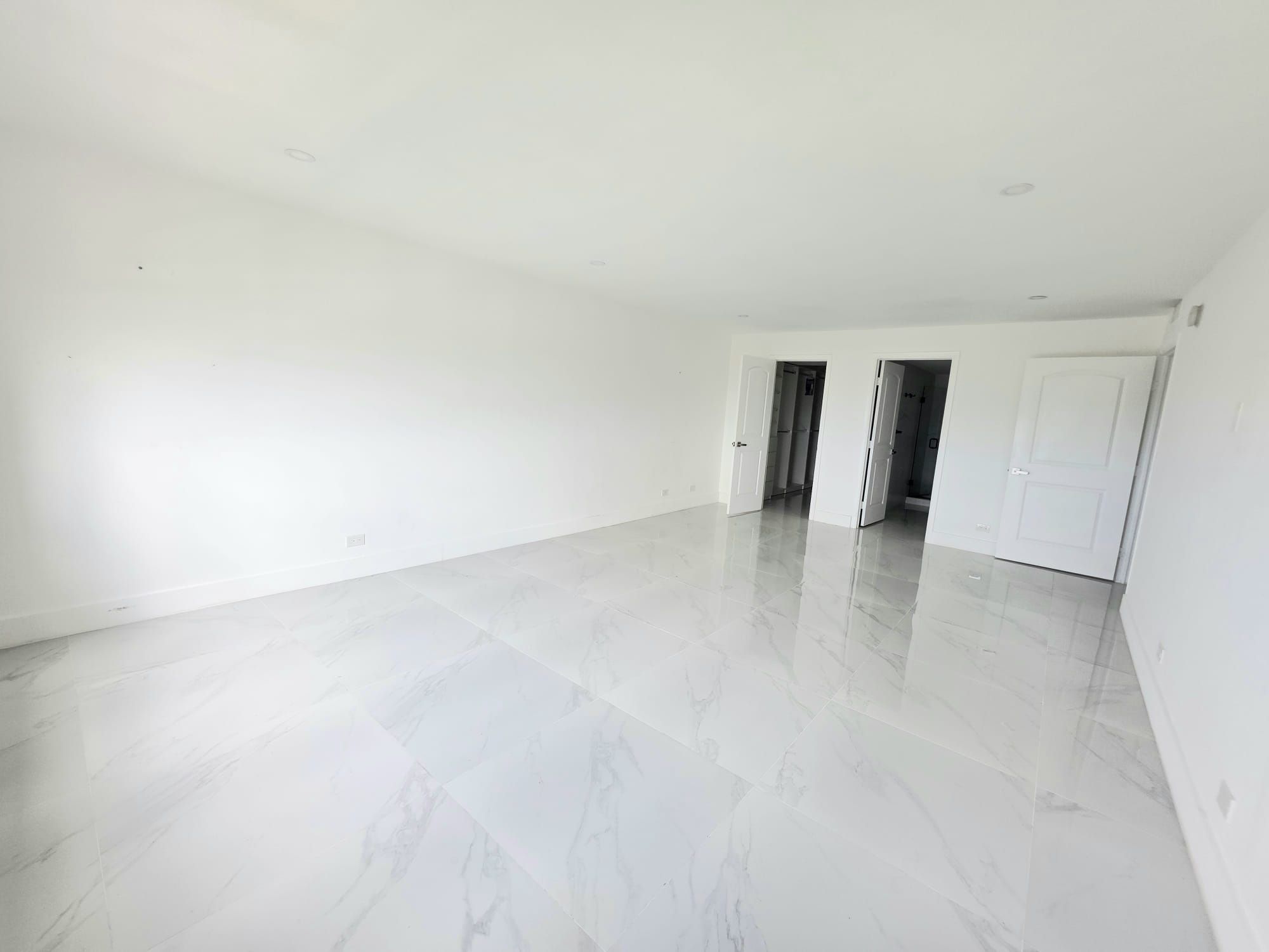 1800 NE 114th Street Miami FL 33181