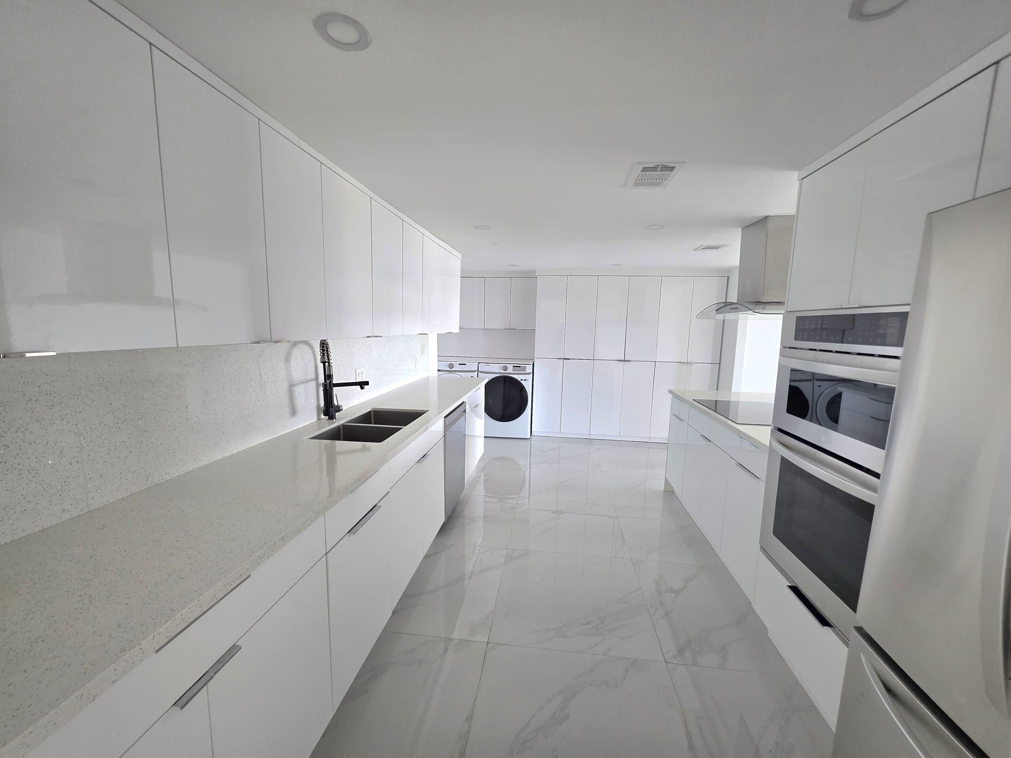 1800 NE 114th Street Miami FL 33181