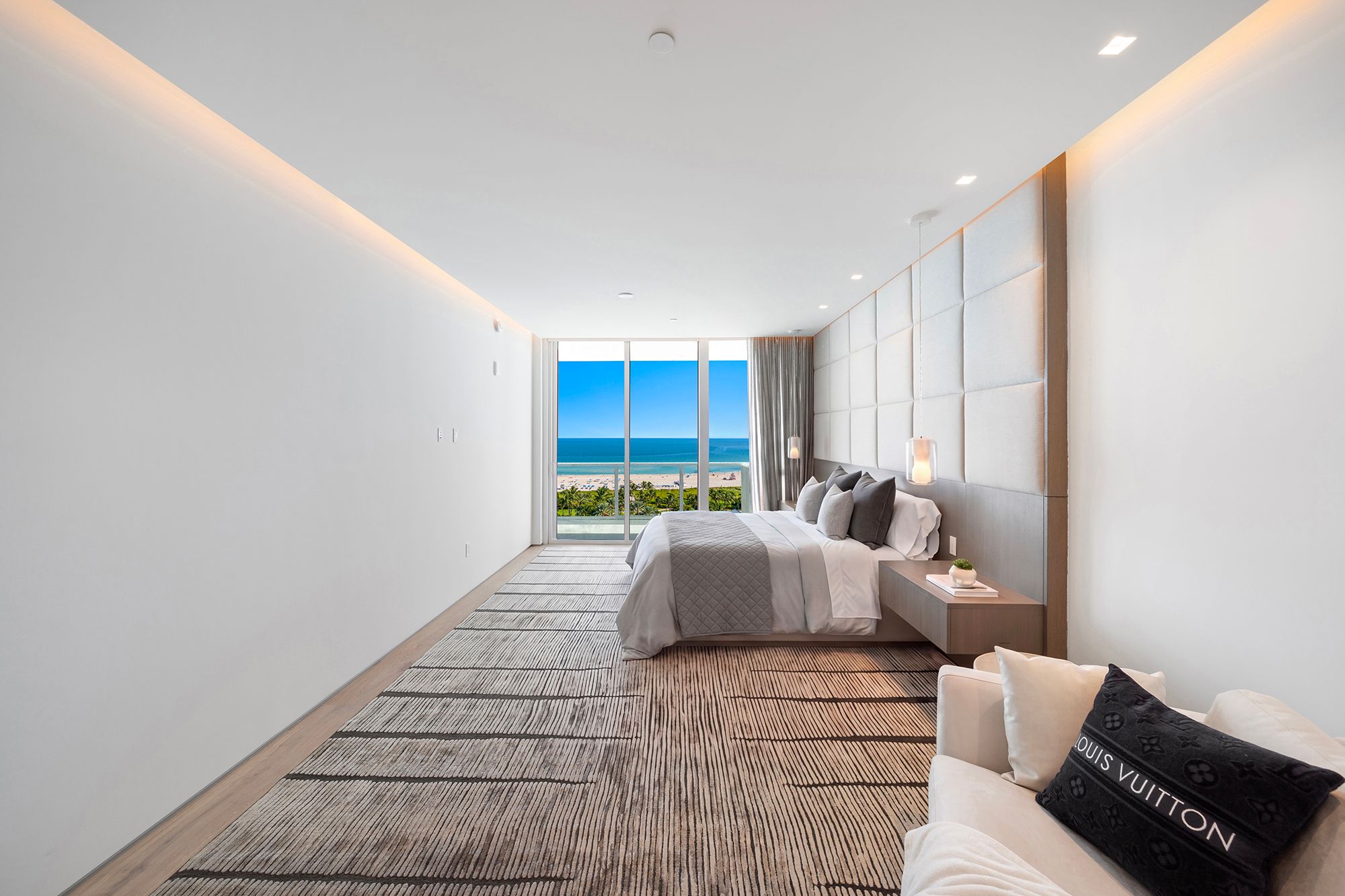 100 S Pointe Drive Miami Beach FL 33139
