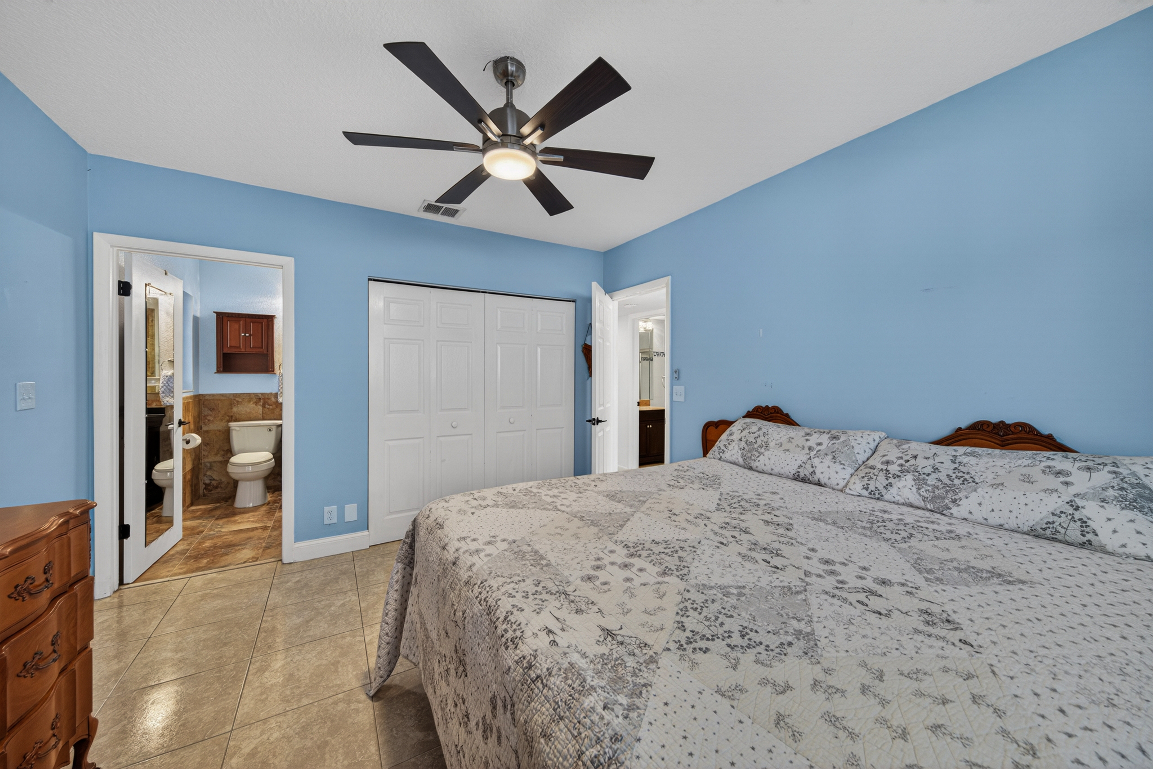 211 S 57th Way Hollywood FL 33023