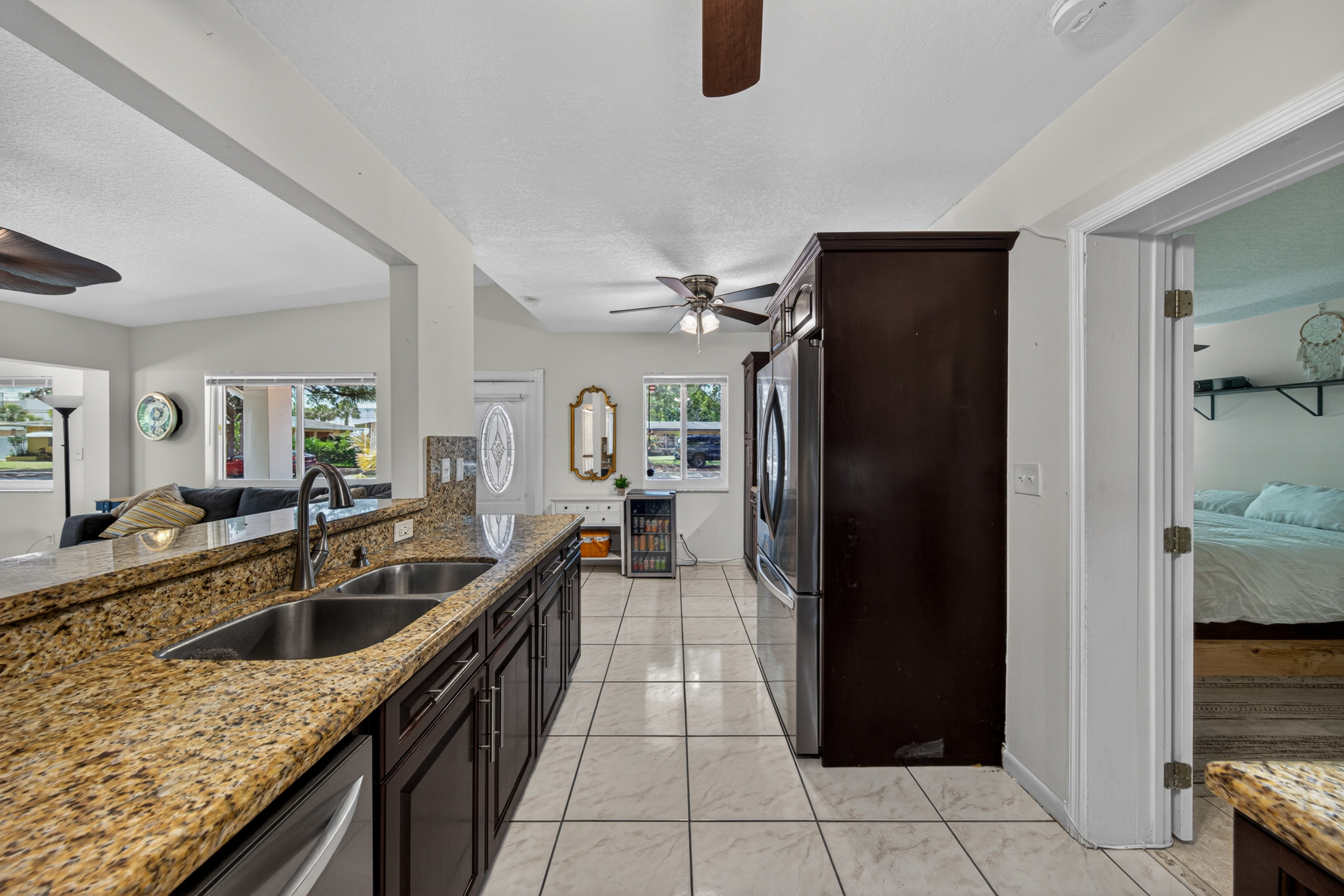 211 S 57th Way Hollywood FL 33023
