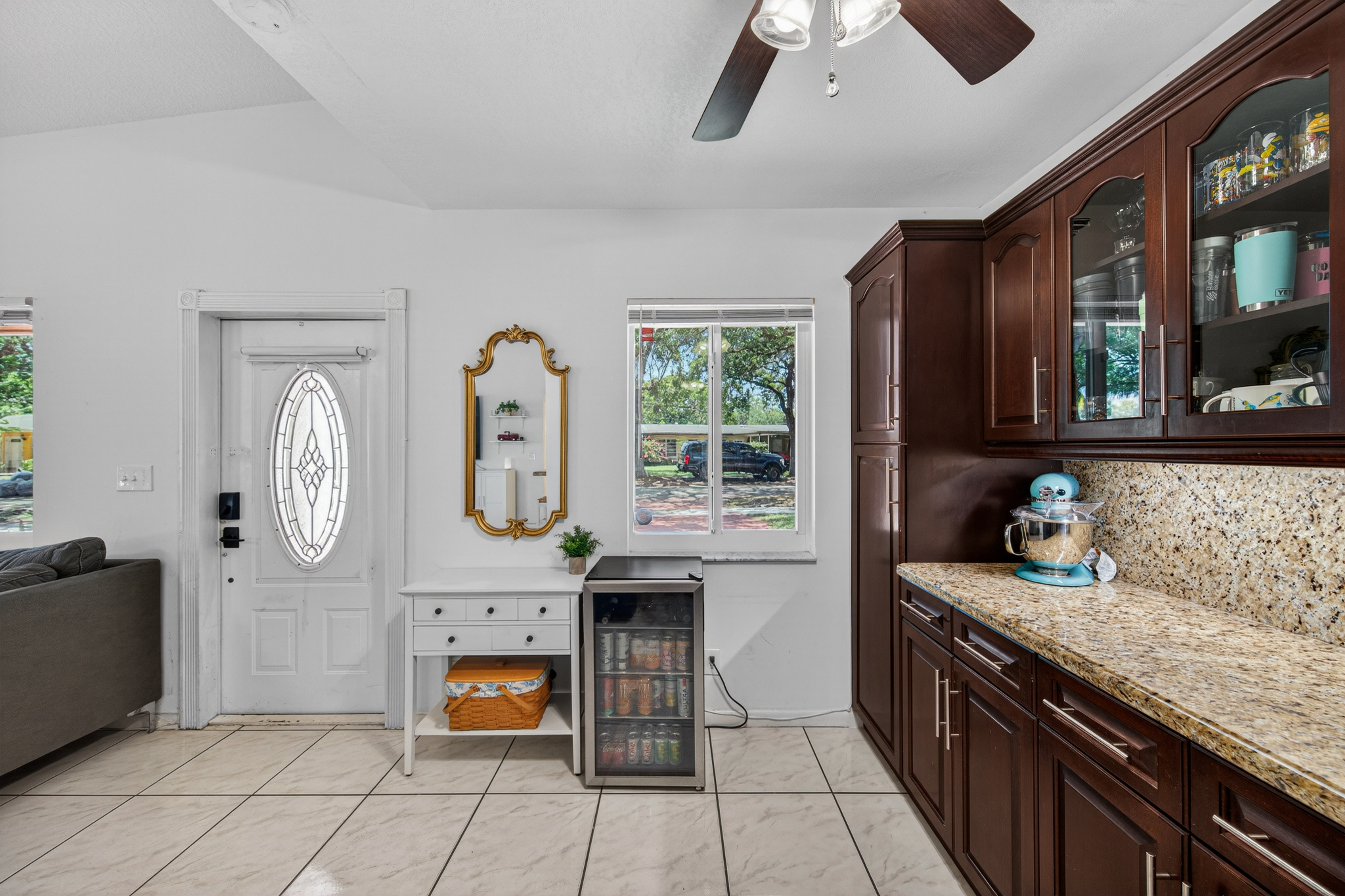 211 S 57th Way Hollywood FL 33023
