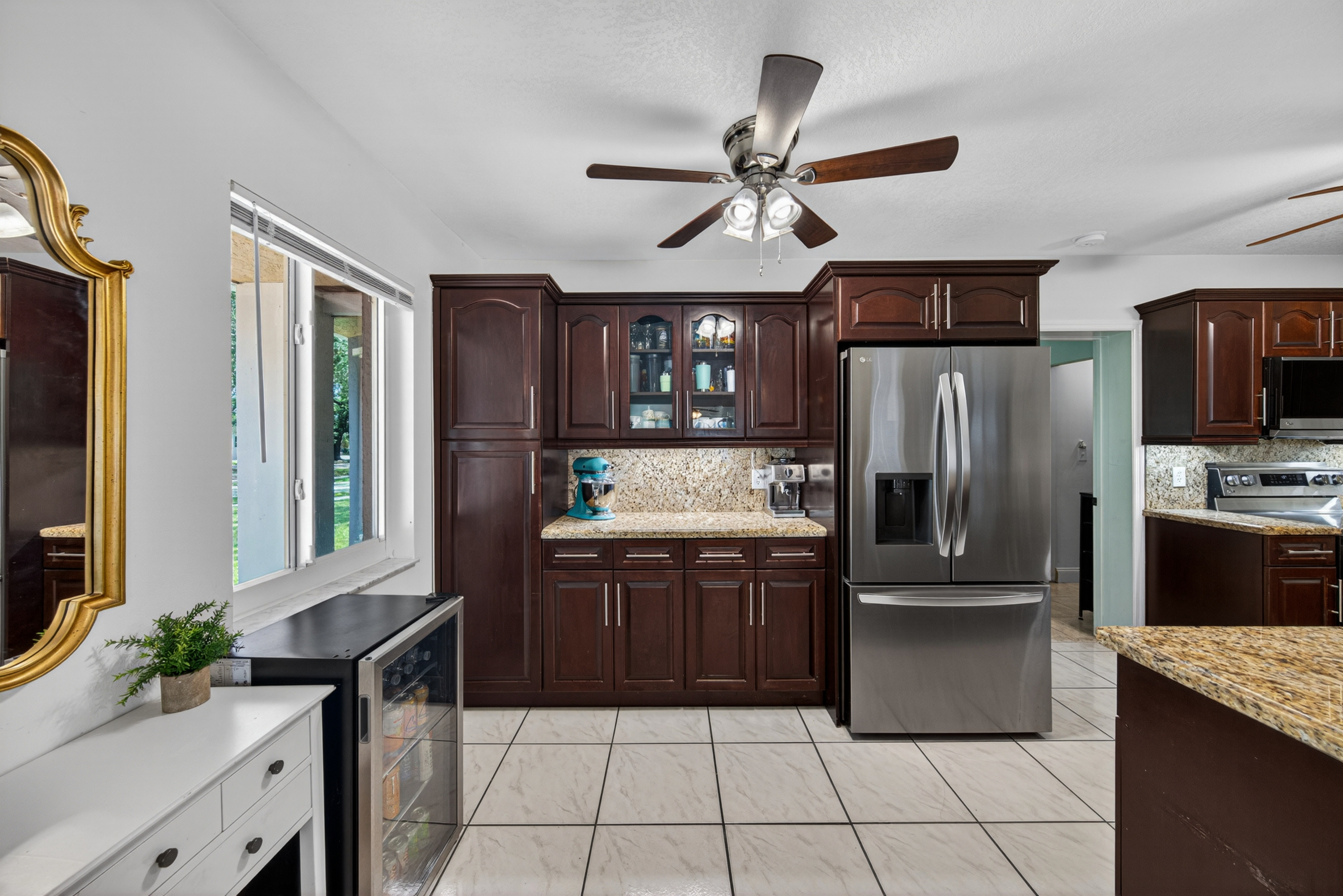 211 S 57th Way Hollywood FL 33023